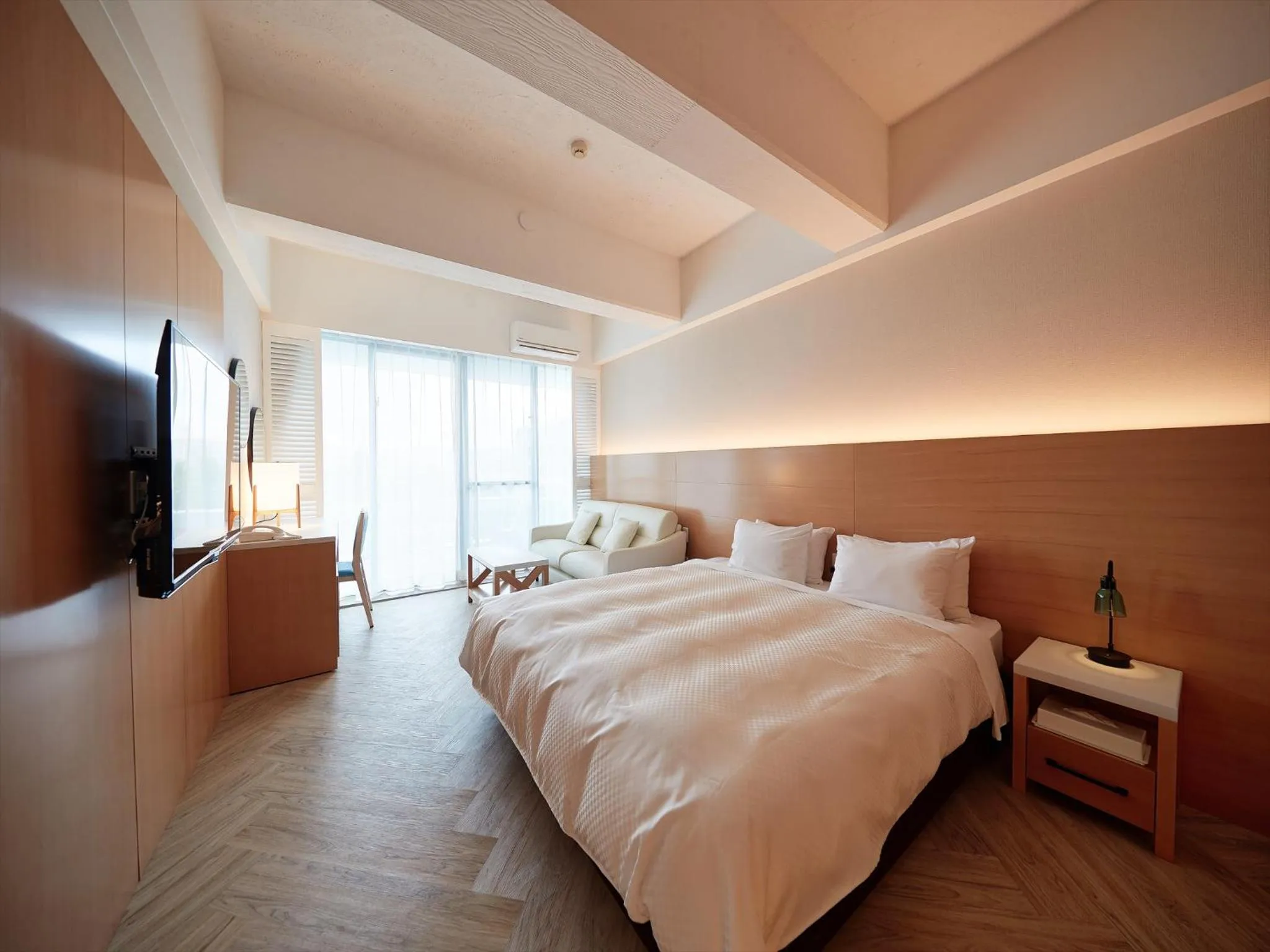 Photo of the whole room, Bed in Palace In Moon Beach