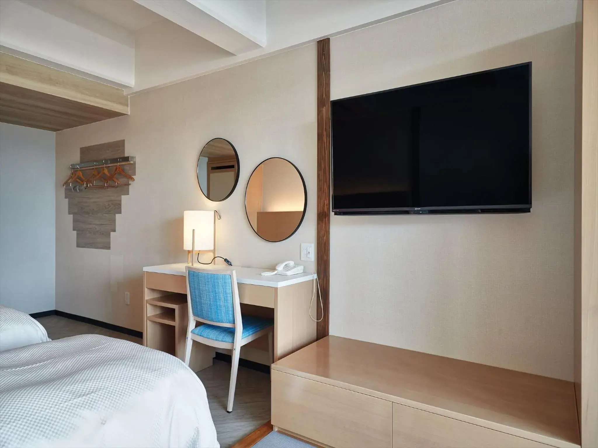 Photo of the whole room, Bed in Palace In Moon Beach Photo of the whole room, Bed in Palace In Moon Beach