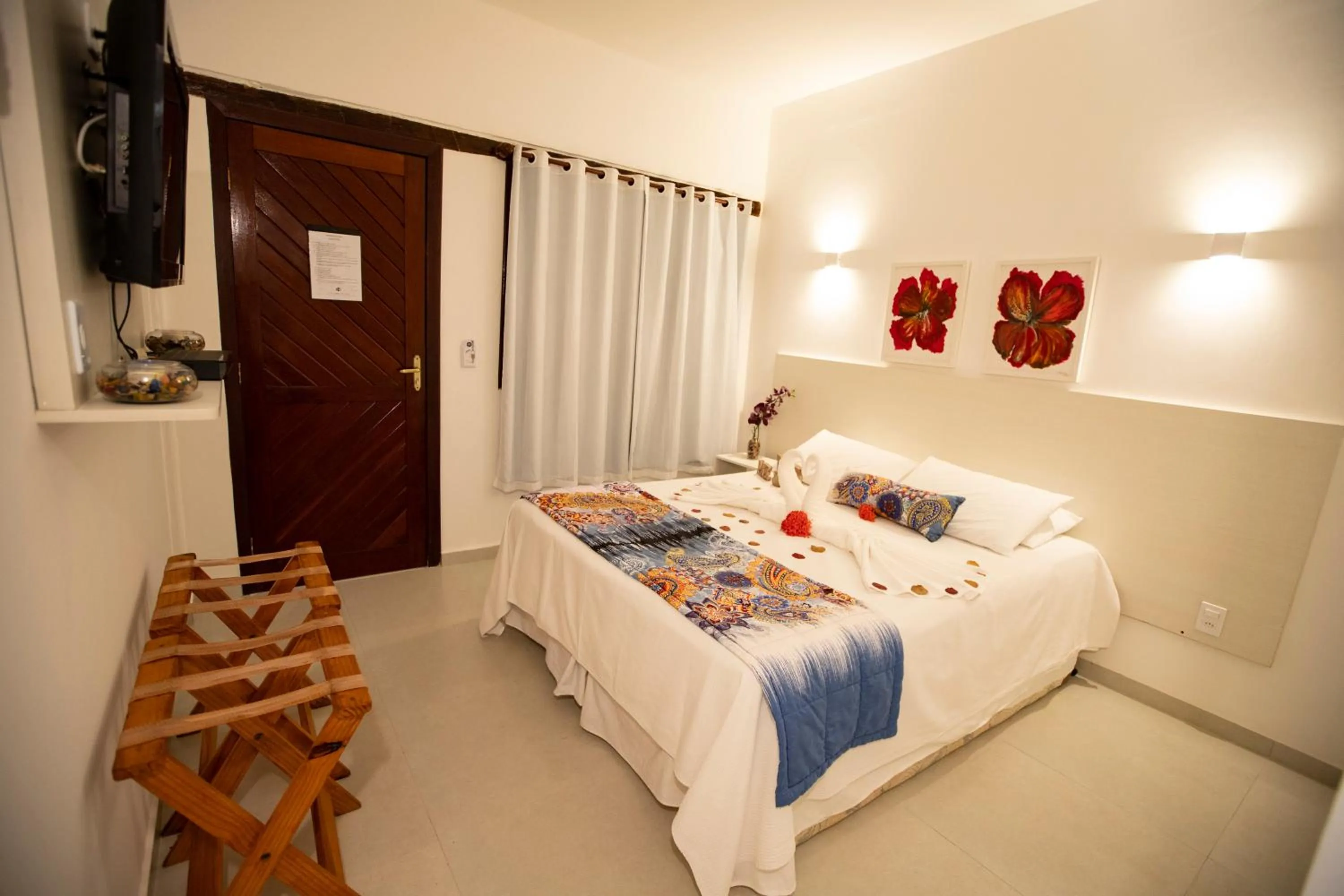 Photo of the whole room, Bed in Pousada Lua Cheia