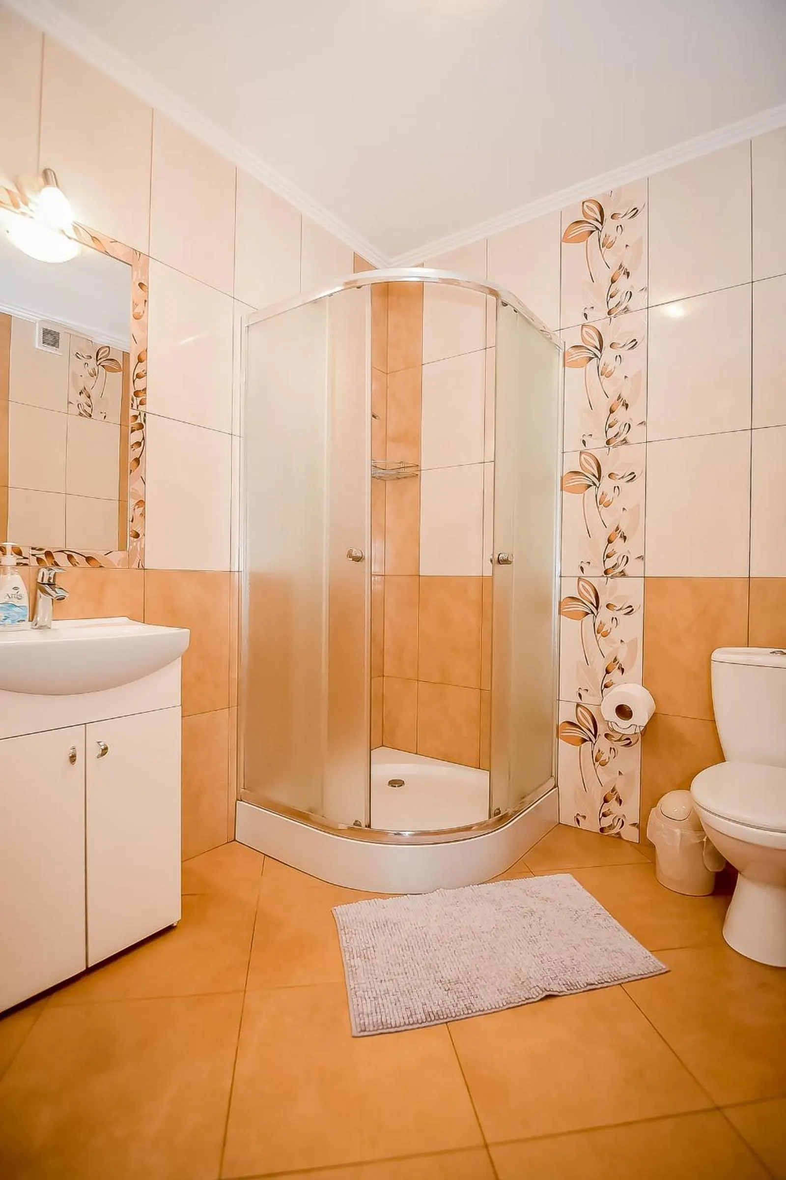 Shower in Zajazd Teremulka