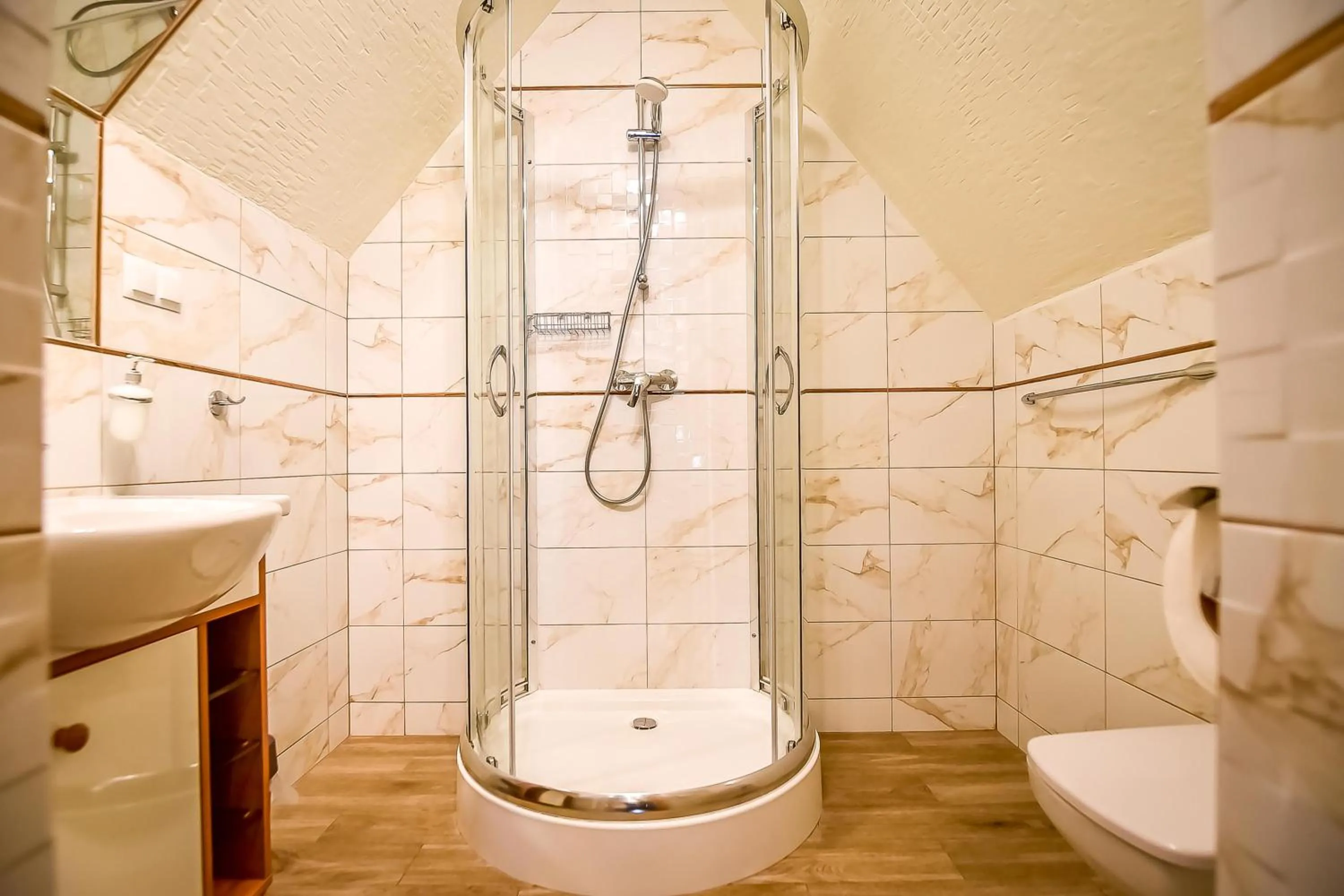 Shower in Zajazd Teremulka