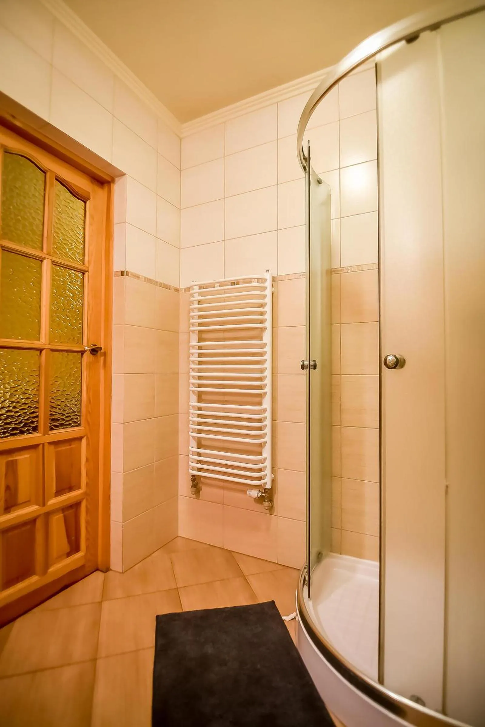 Shower in Zajazd Teremulka