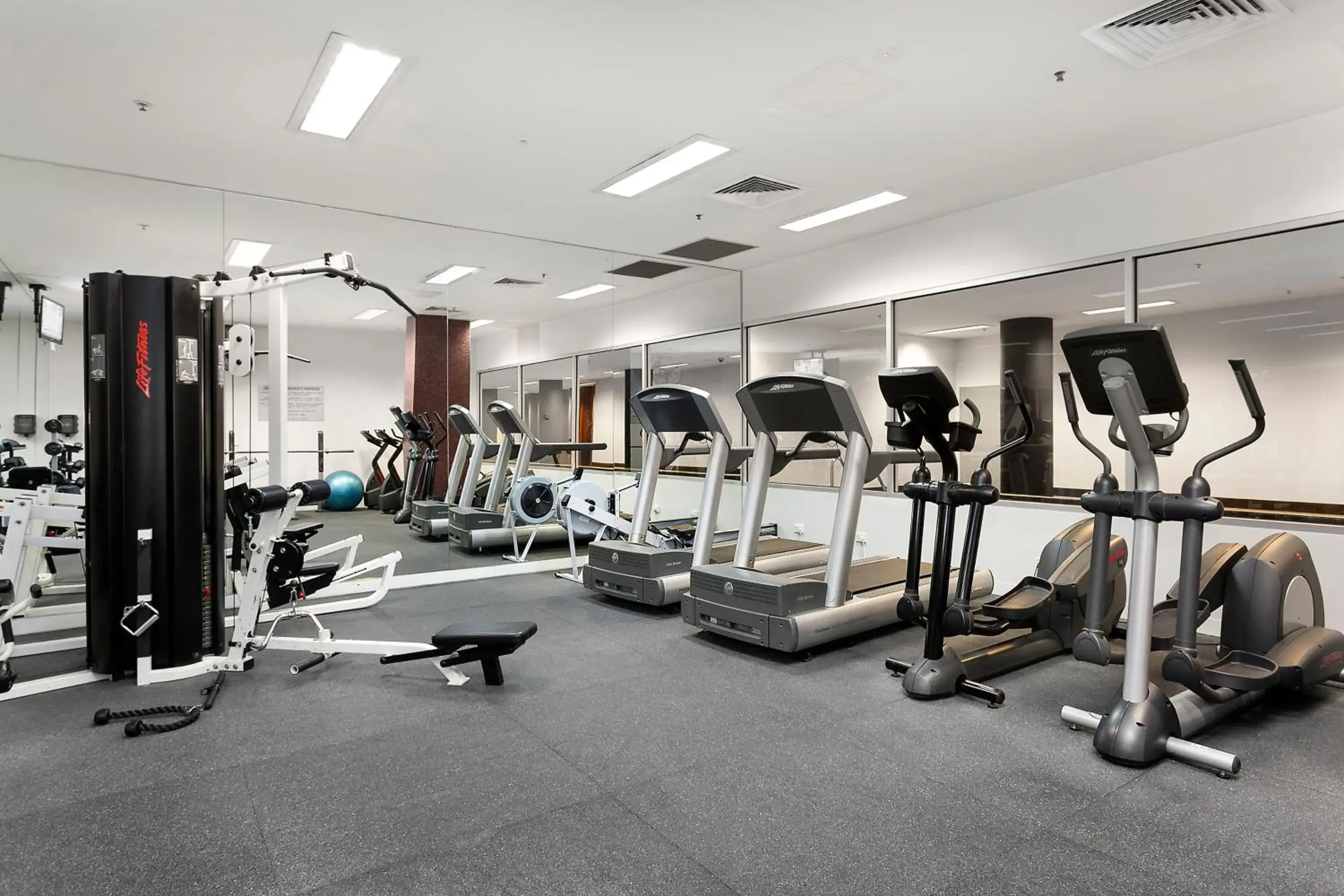 Fitness centre/facilities in Waterfront Melbourne Apartments Fitness centre/facilities in Waterfront Melbourne Apartments