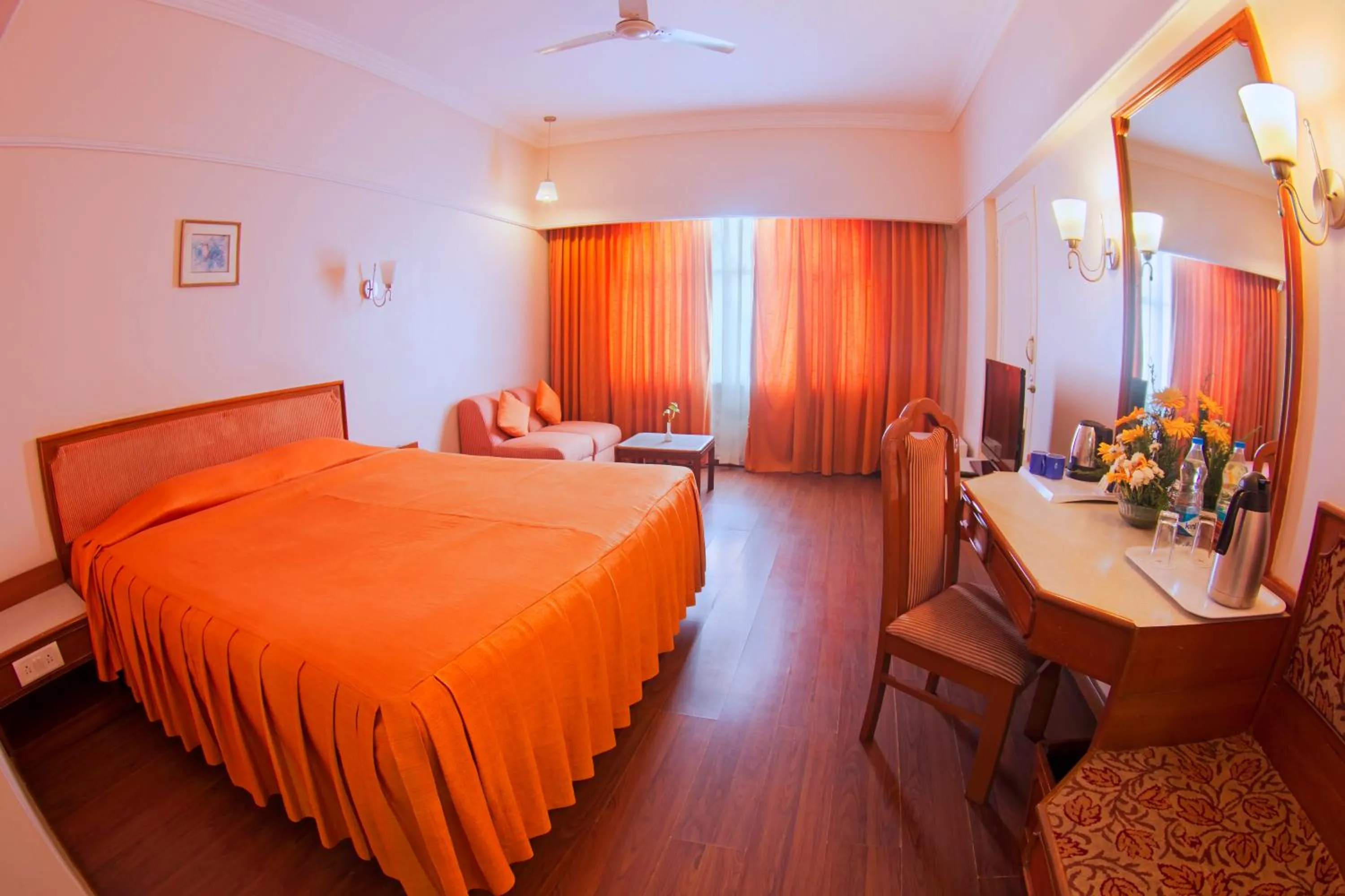 Photo of the whole room in Maya's Kings Kourt