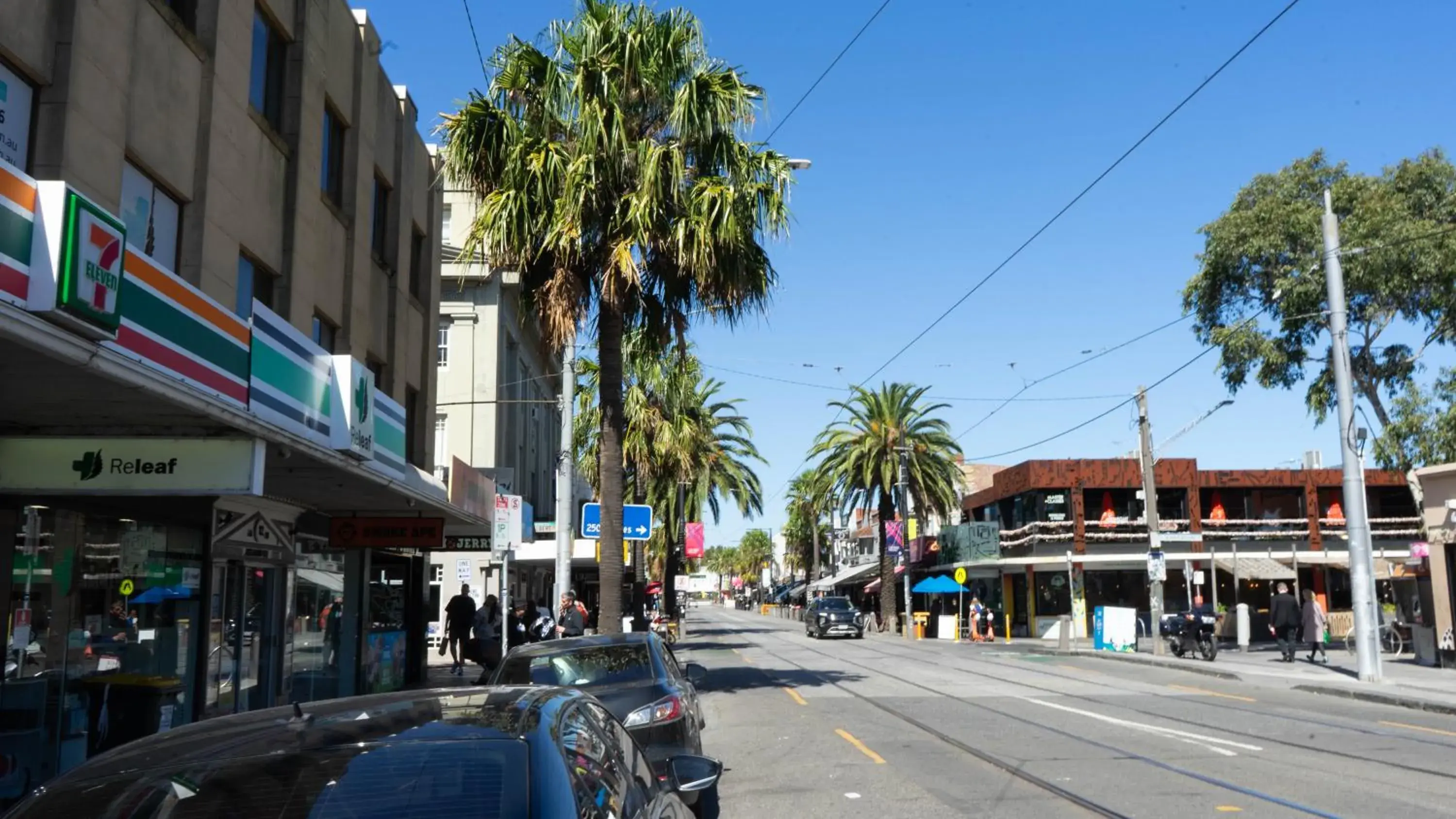 Restaurant/places to eat in Cosmopolitan Hotel and Apartments Restaurant/places to eat in Cosmopolitan Hotel and Apartments