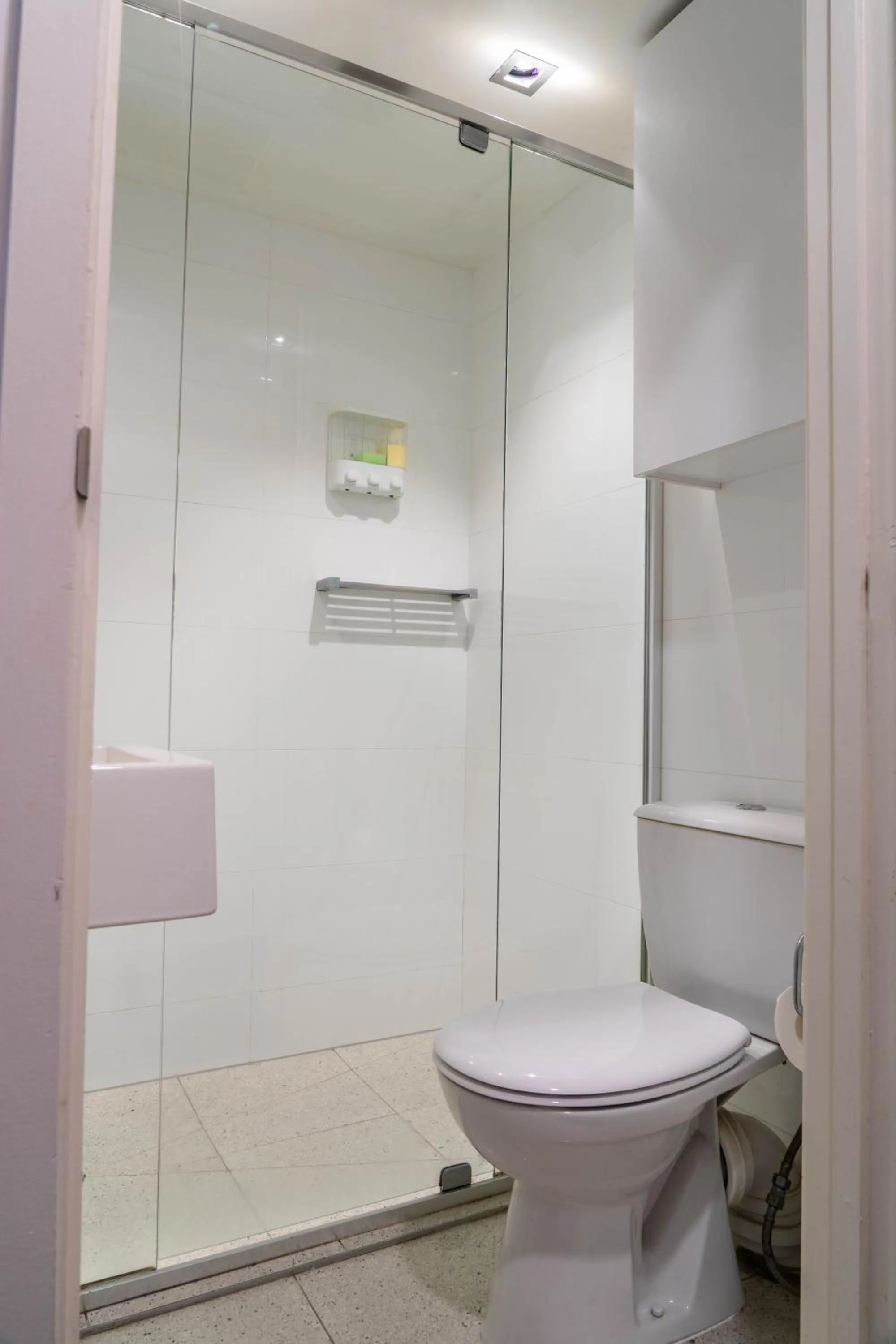 Toilet in Cosmopolitan Hotel and Apartments