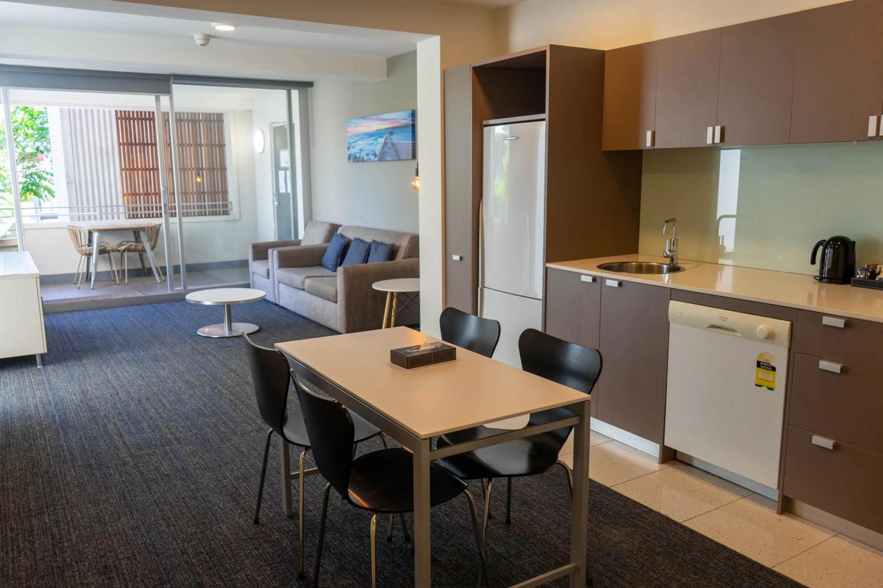 Patio in Cosmopolitan Hotel and Apartments