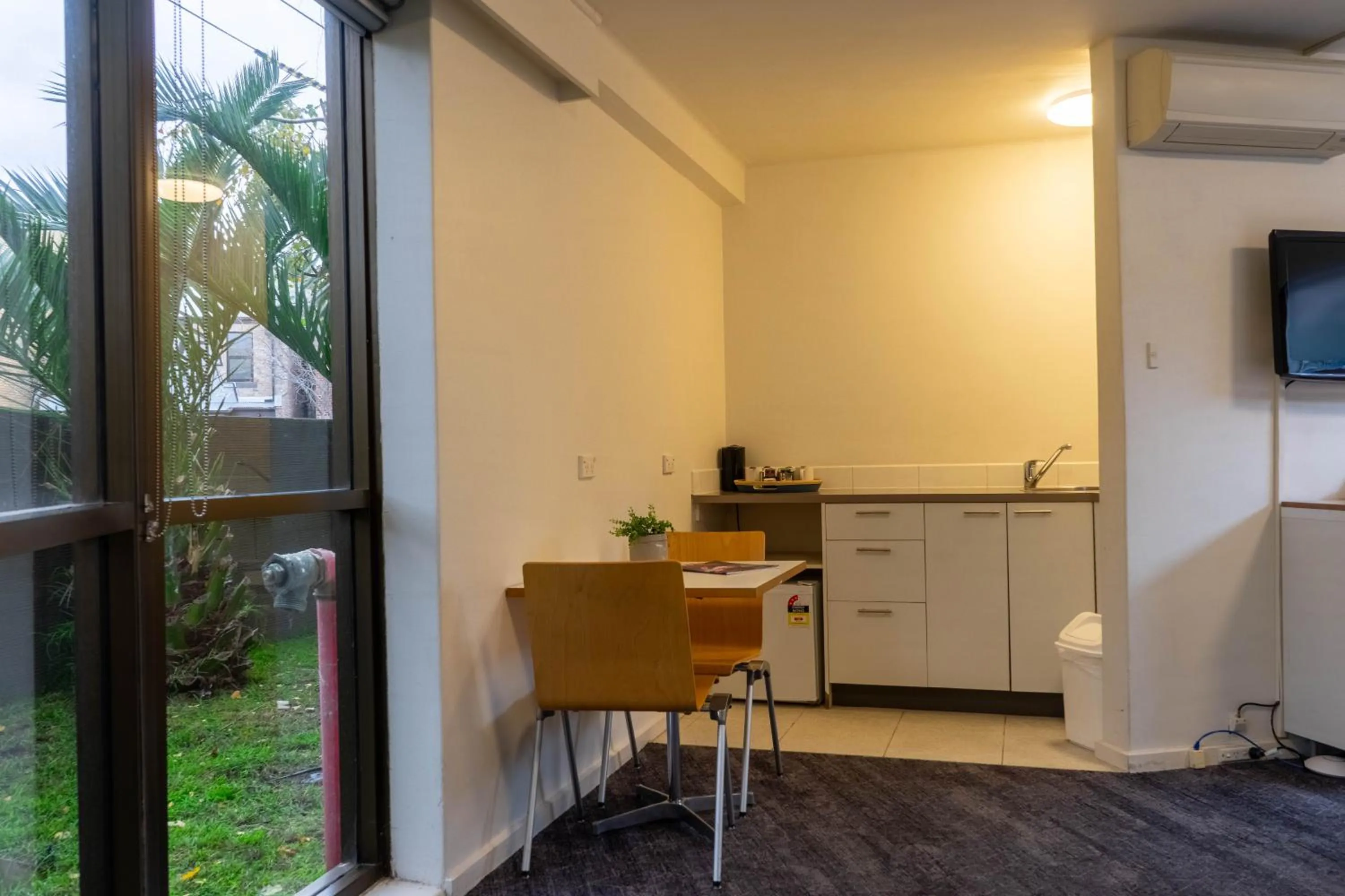 Living room in Cosmopolitan Hotel and Apartments