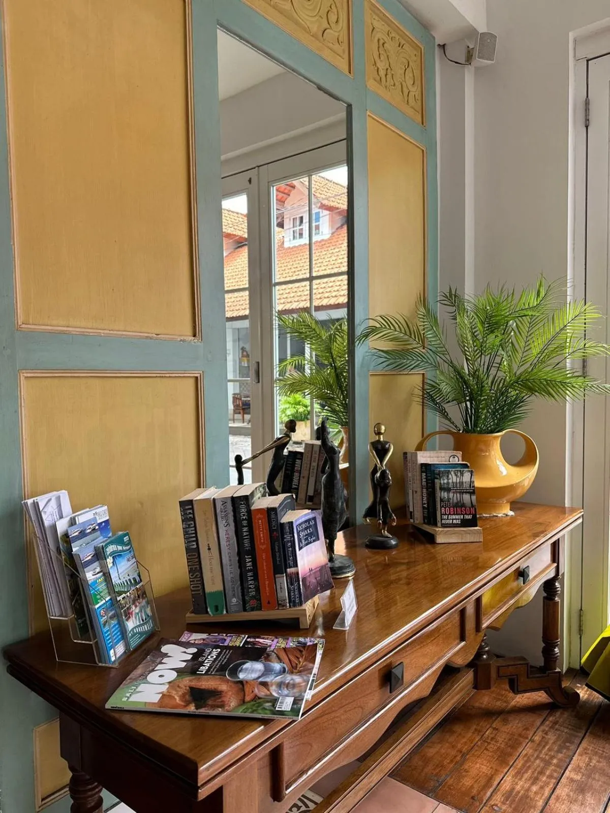 Lobby or reception in Samsara Inn