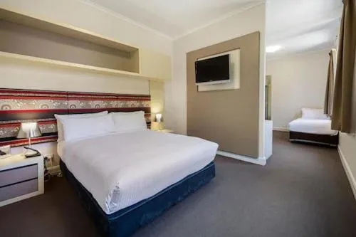 Bedroom, Bed in Best Western Melbourne City