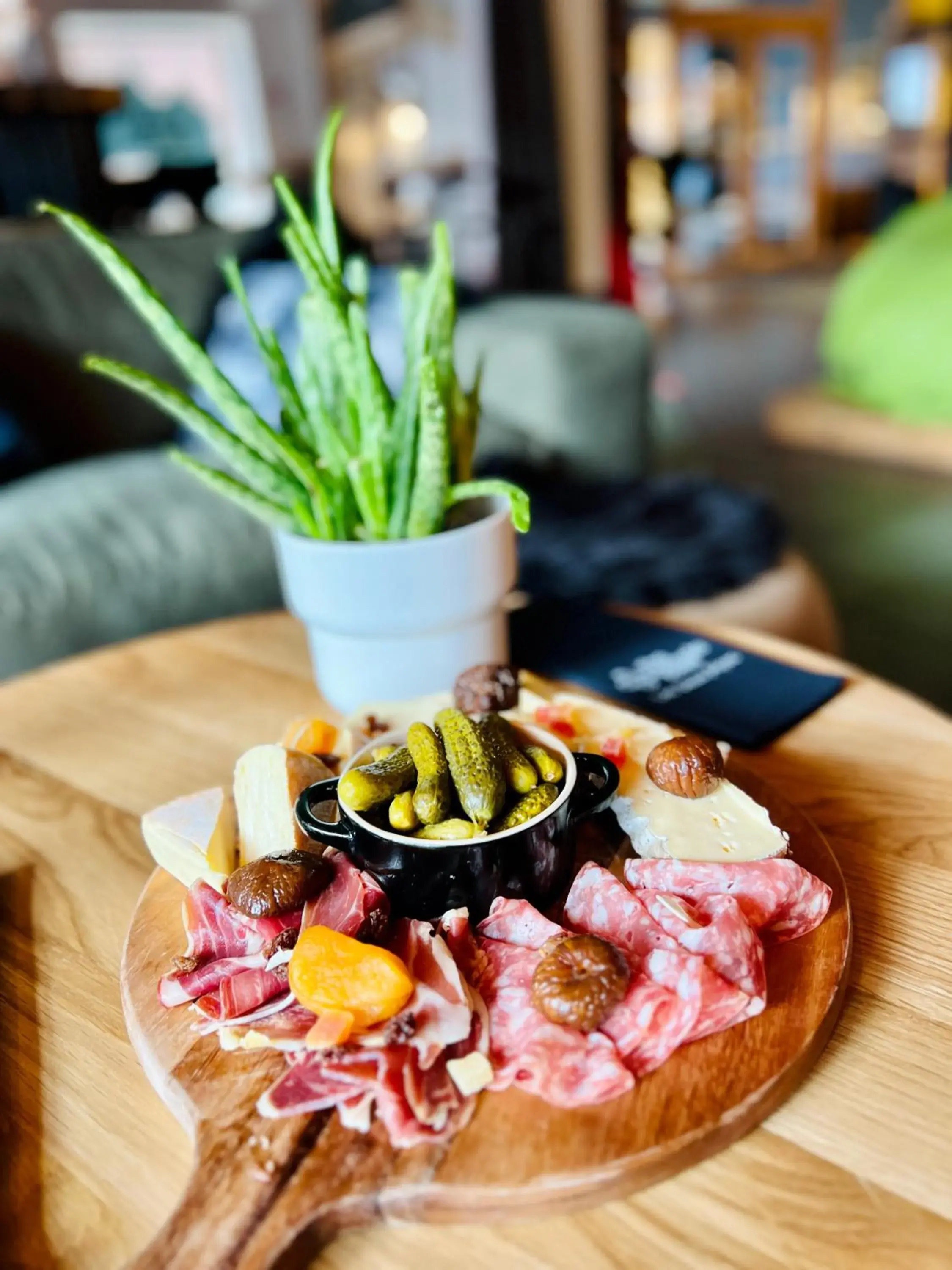 Restaurant/places to eat in The People - Les 2 Alpes Restaurant/places to eat in The People - Les 2 Alpes