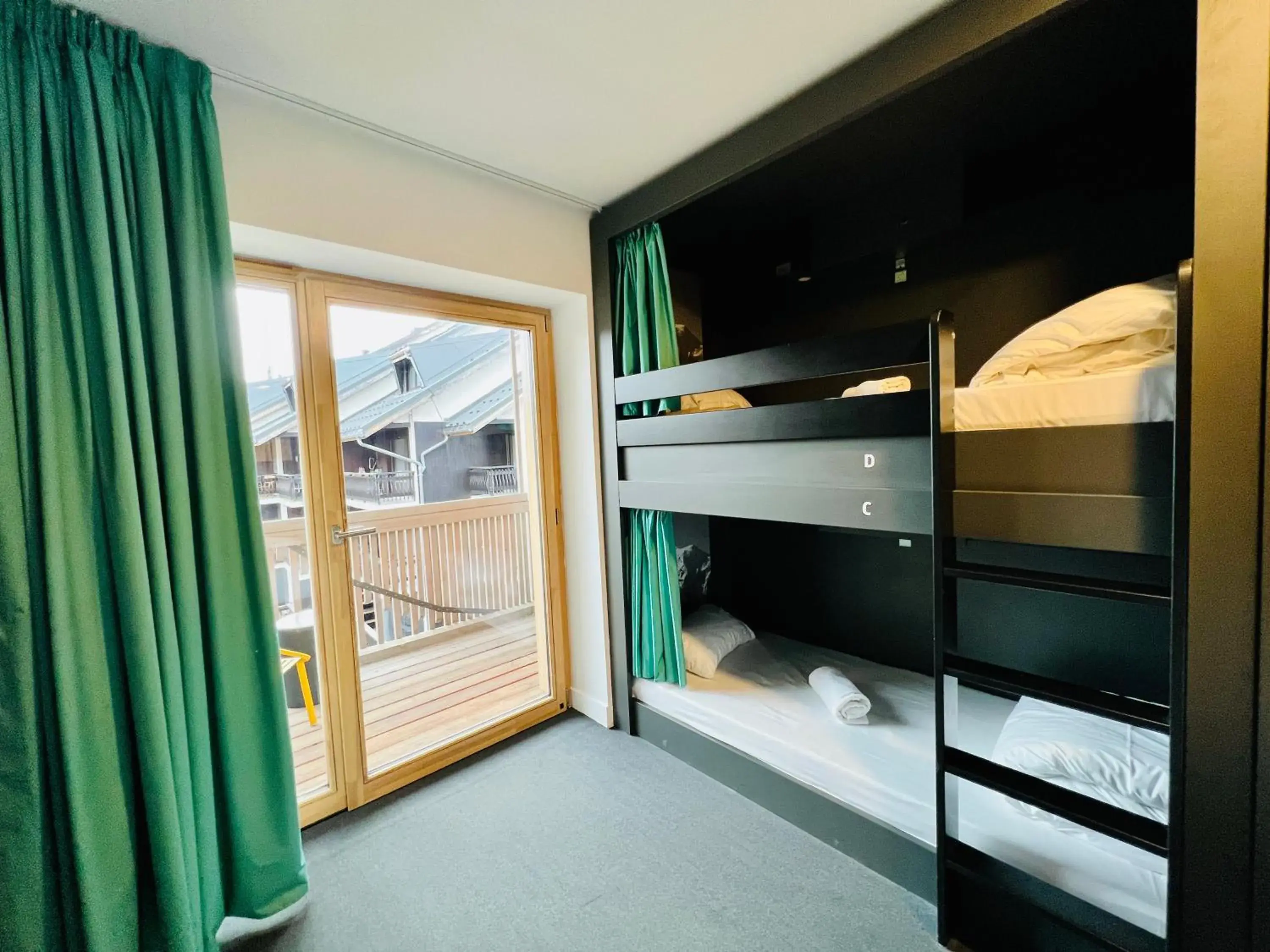 bunk bed, Bed in The People - Les 2 Alpes bunk bed, Bed in The People - Les 2 Alpes