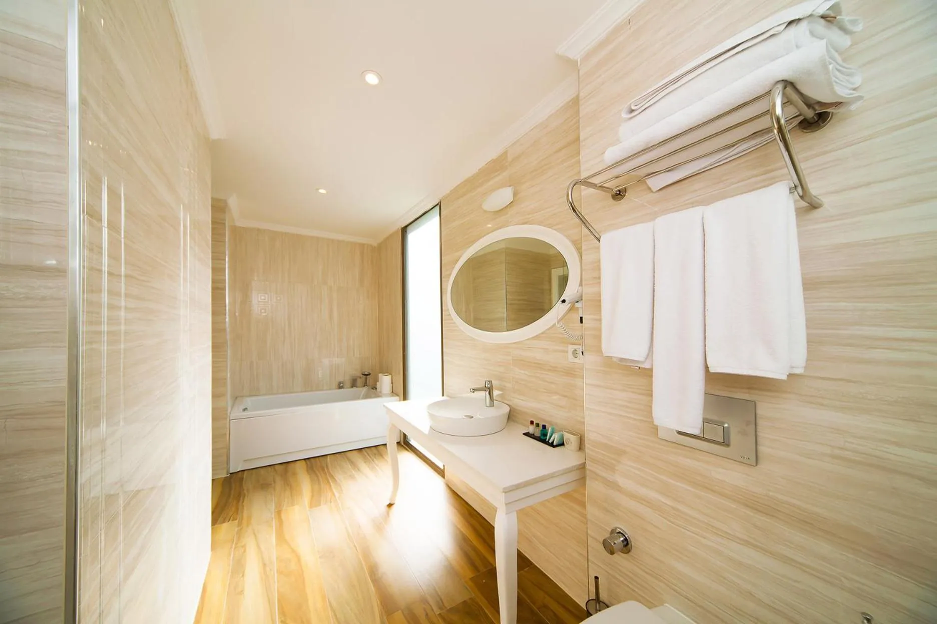 Shower, Bed in As Hotel Cesme