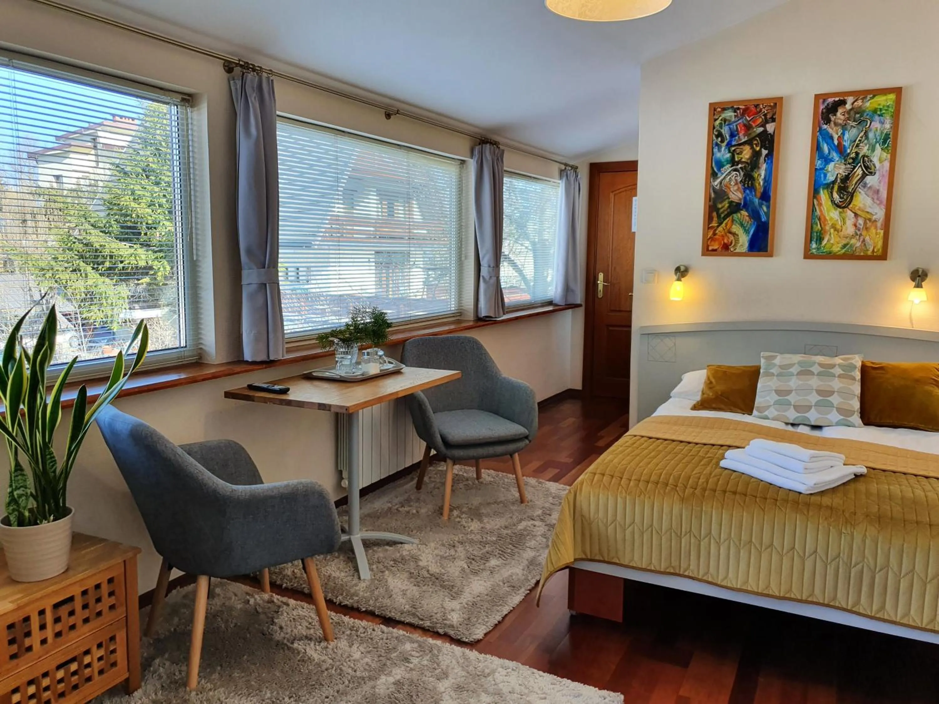 Photo of the whole room, Bed in Willa Iskra