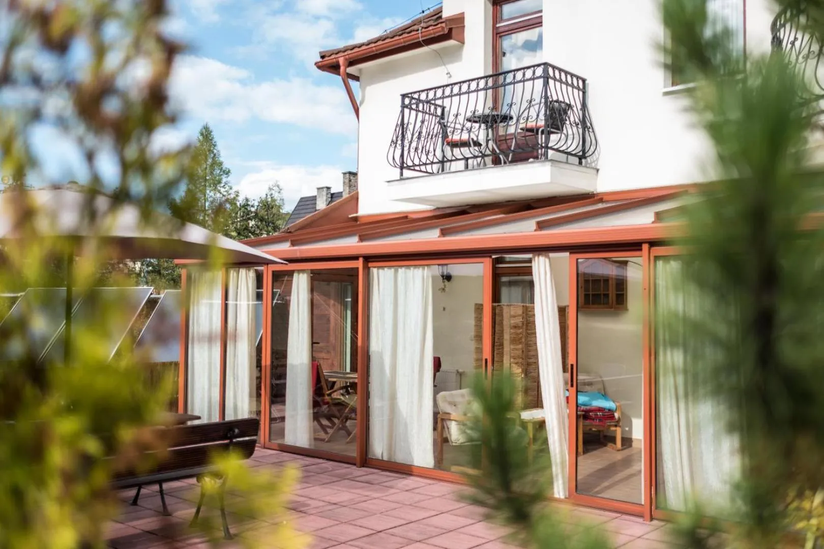 Property building in Willa Iskra