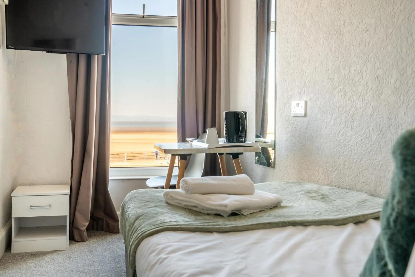 View (from property/room), Bed in The Clifton Seafront Hotel