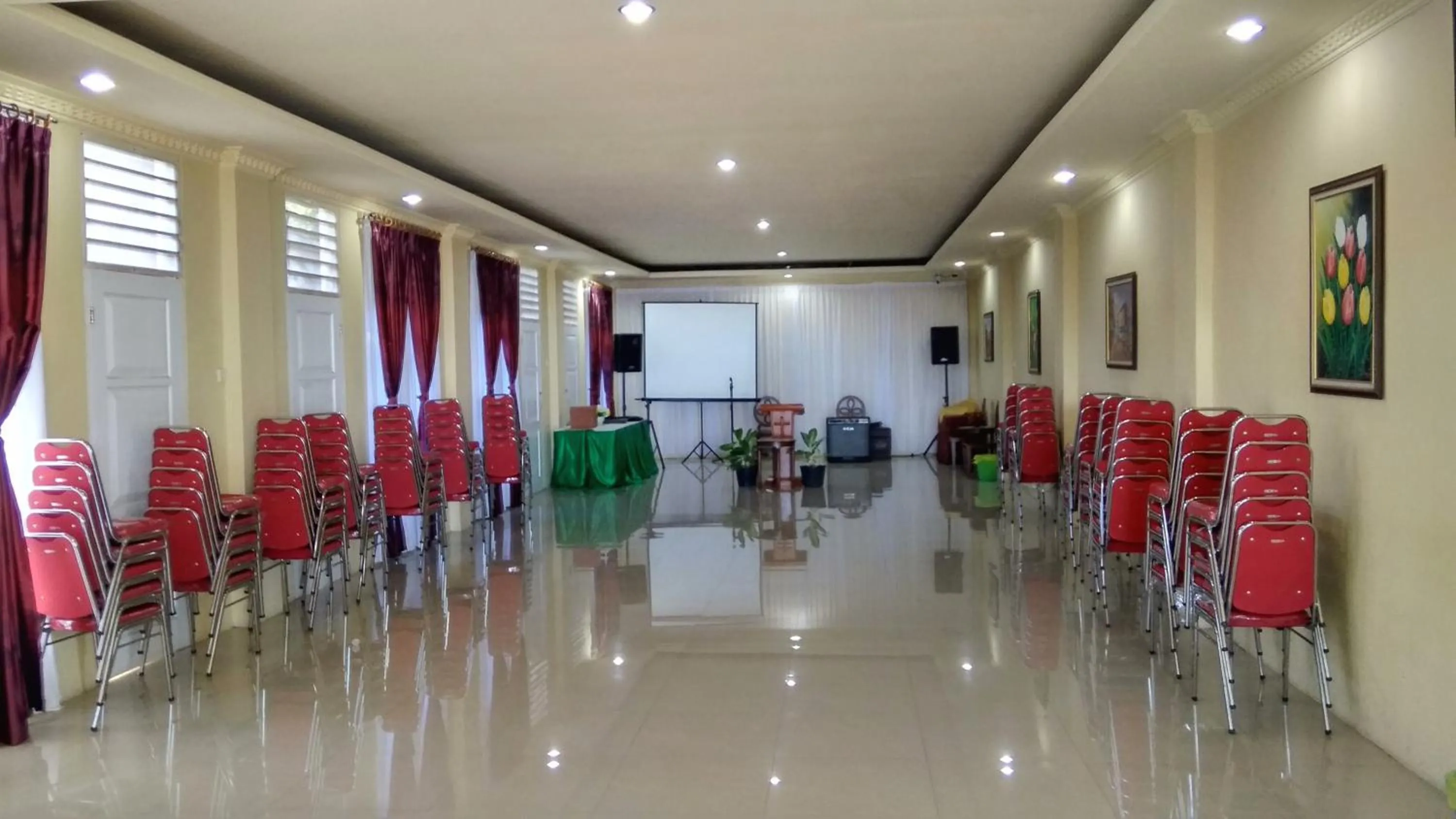 Tulip Inn Tomohon