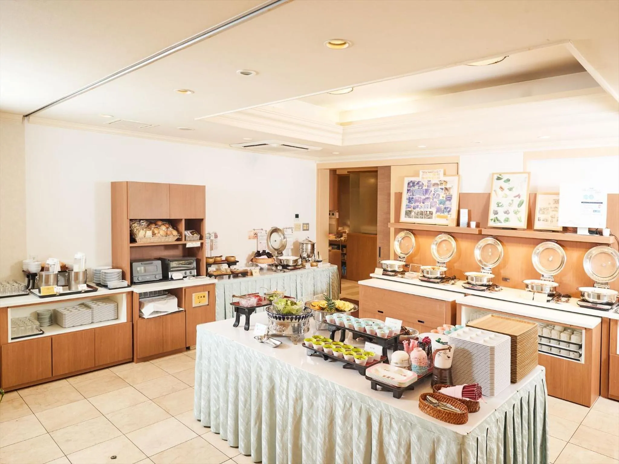 Breakfast in Sun Palace Kyuyokan