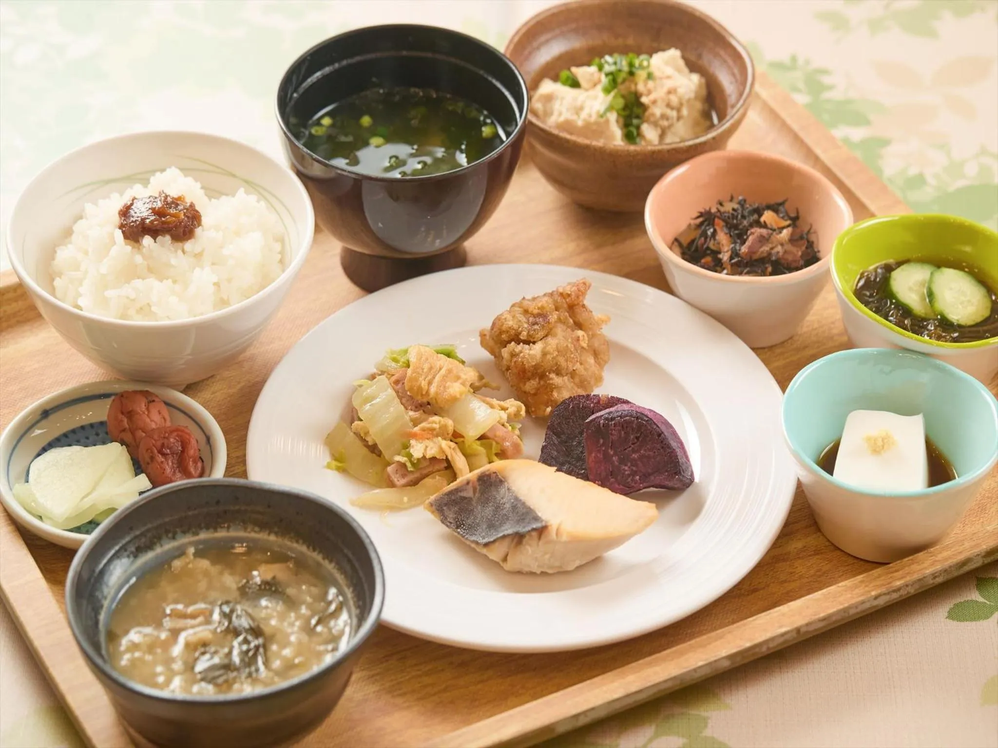 Breakfast in Sun Palace Kyuyokan