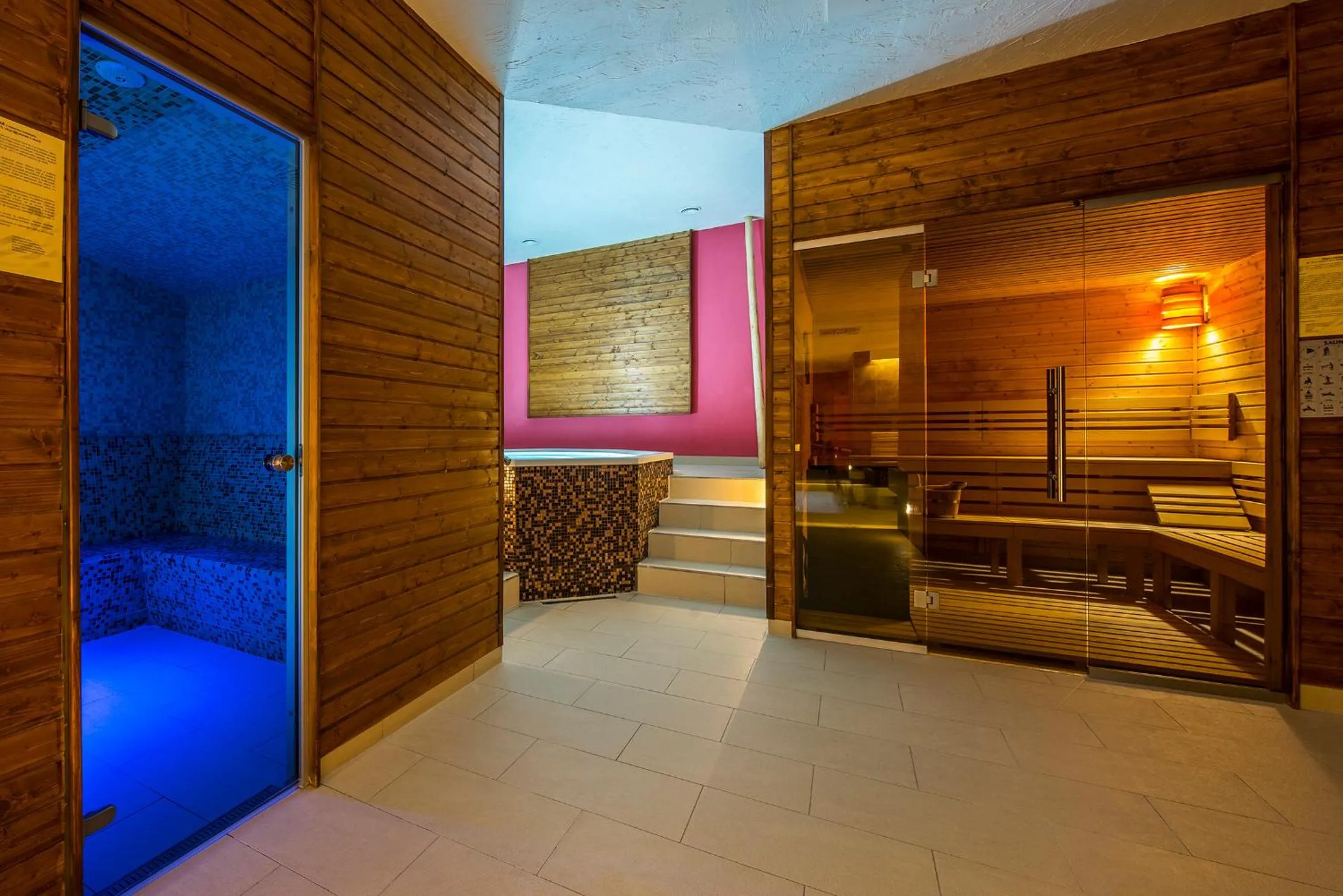 Sauna, Bed in Kúpeľné domčeky - KÚPELE ČERVENÝ KLÁŠTOR Smerdžonka