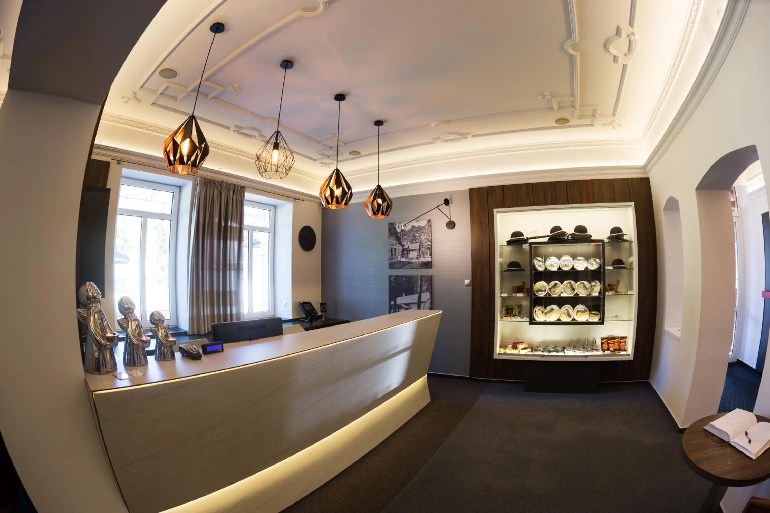 Seating area in Kúpeľné domčeky - KÚPELE ČERVENÝ KLÁŠTOR Smerdžonka