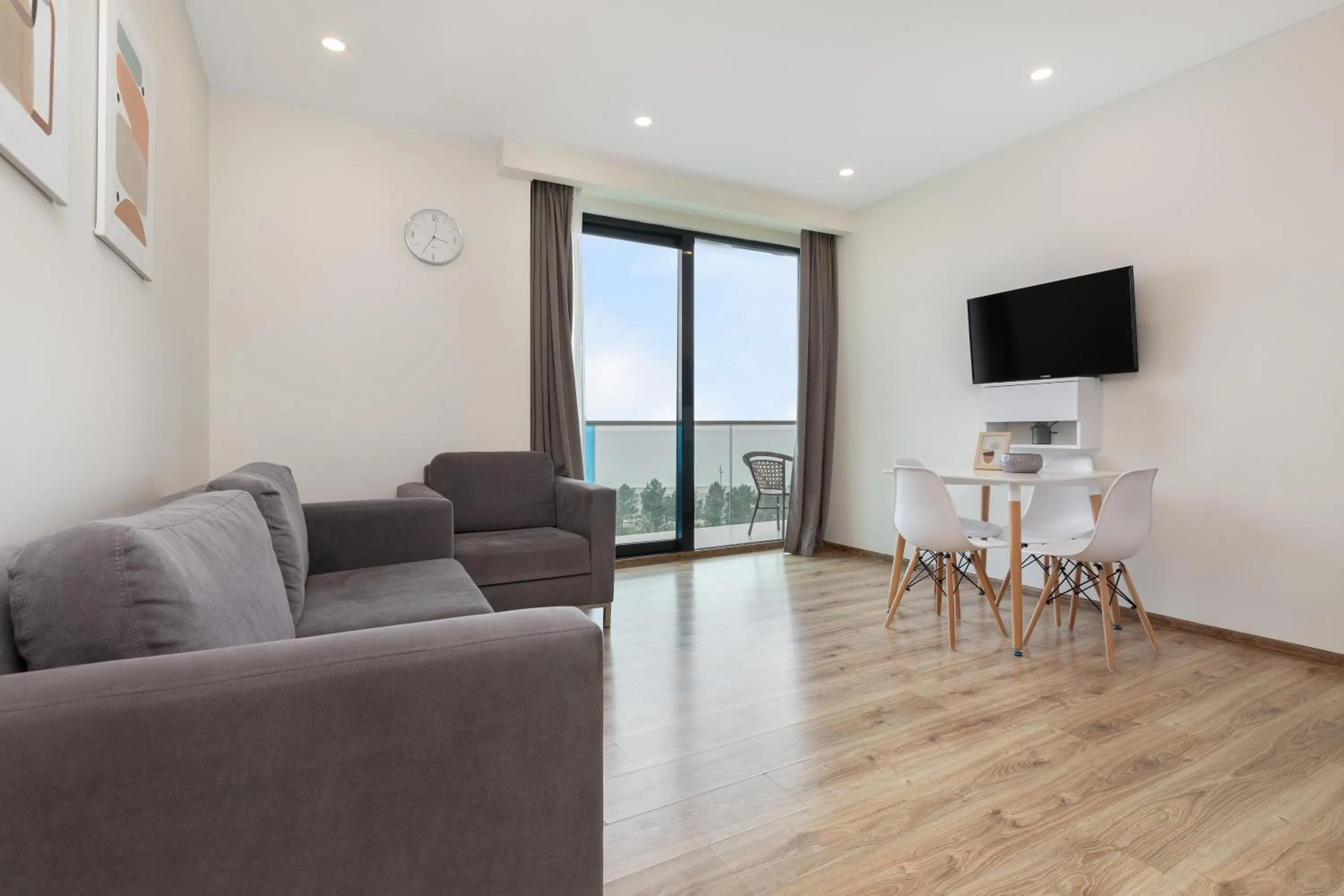 Living room in Bellevue Residence Suites