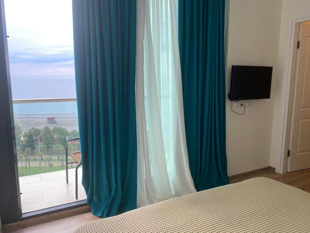 Bedroom, Bed in Bellevue Residence Suites