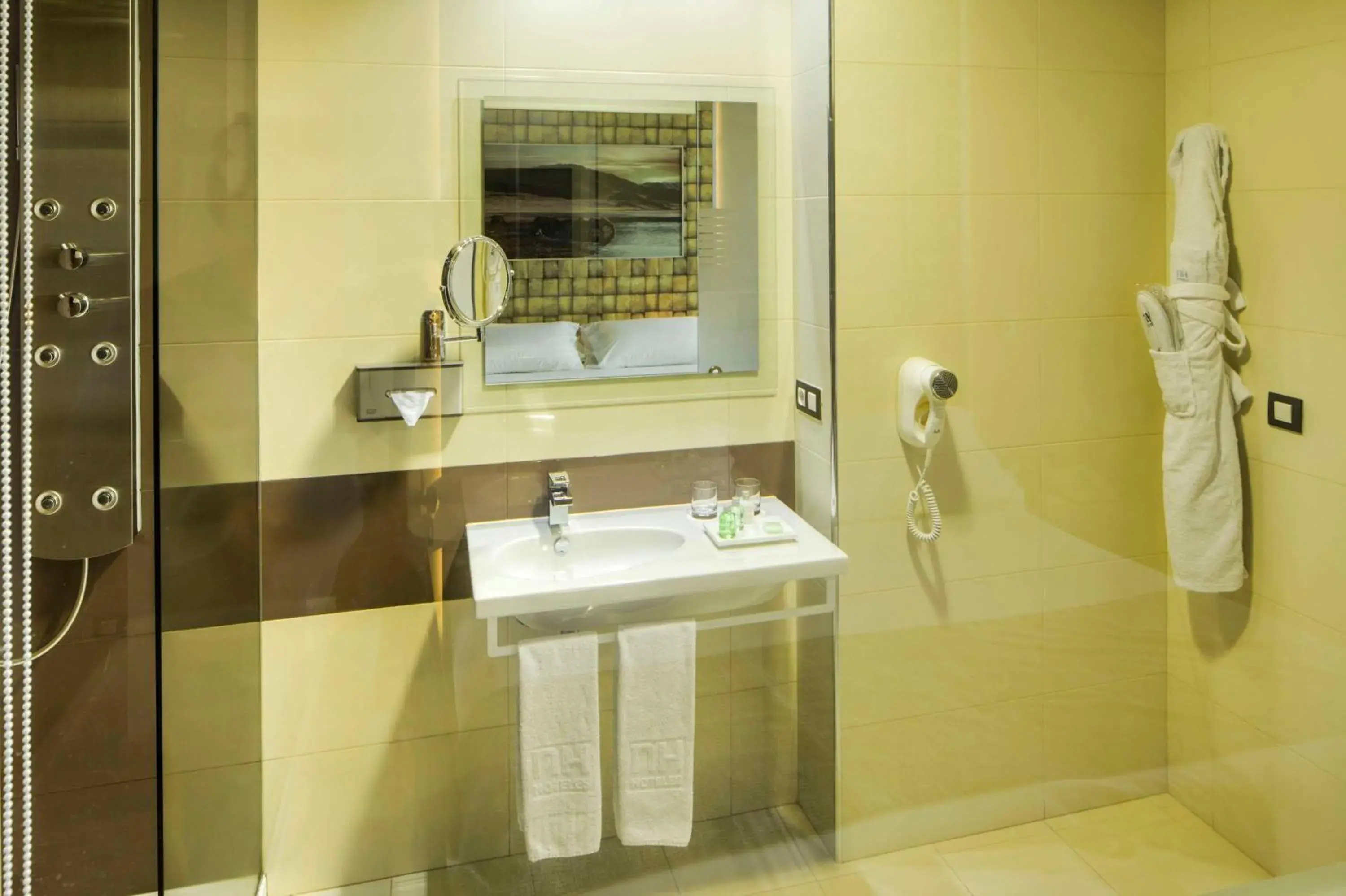 Bathroom in NH Ourense Bathroom in NH Ourense