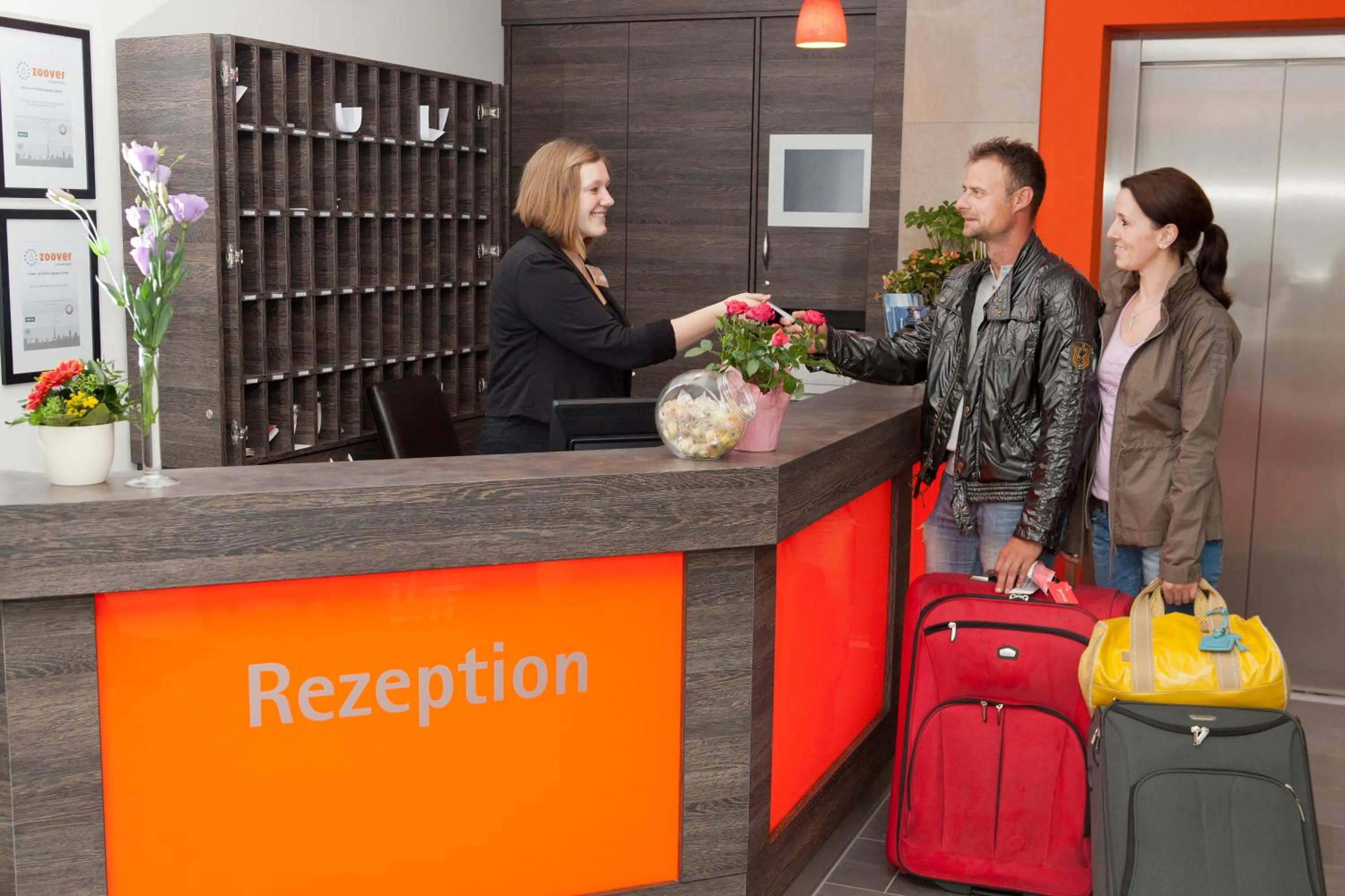 Lobby or reception in Ringhotel Alfsee Piazza