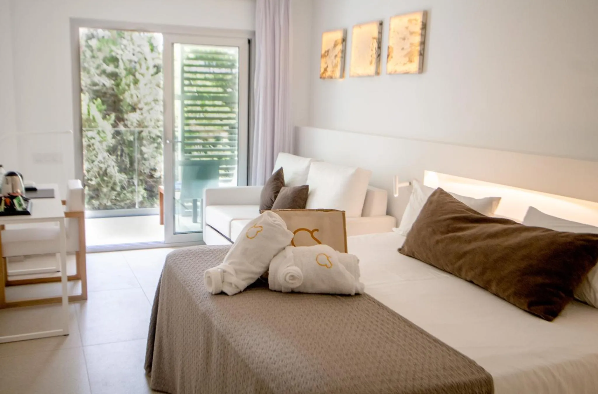 Bed in Hotel Cala Saona & Spa