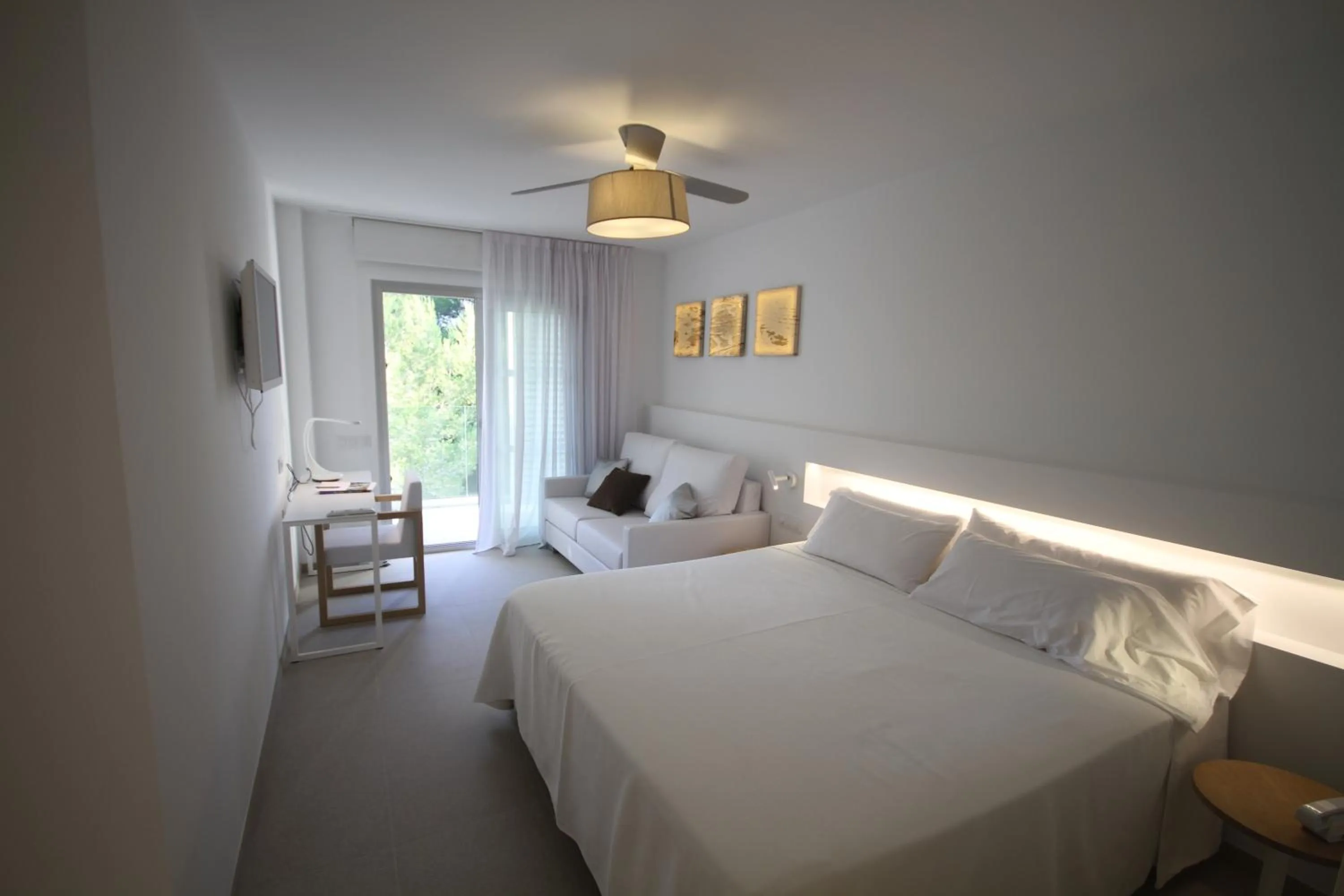 Bed in Hotel Cala Saona & Spa