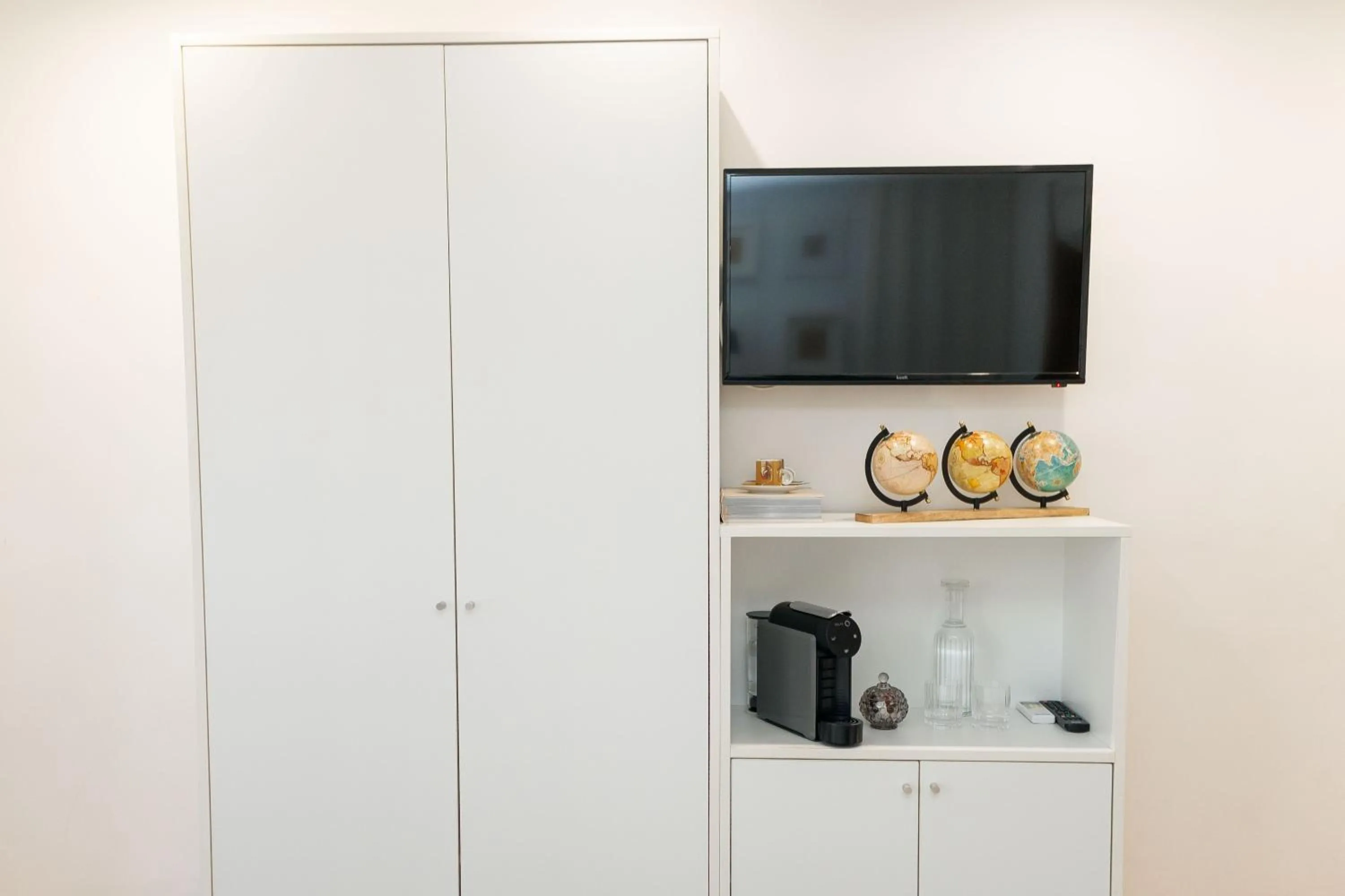 TV and multimedia in Bellu Suites