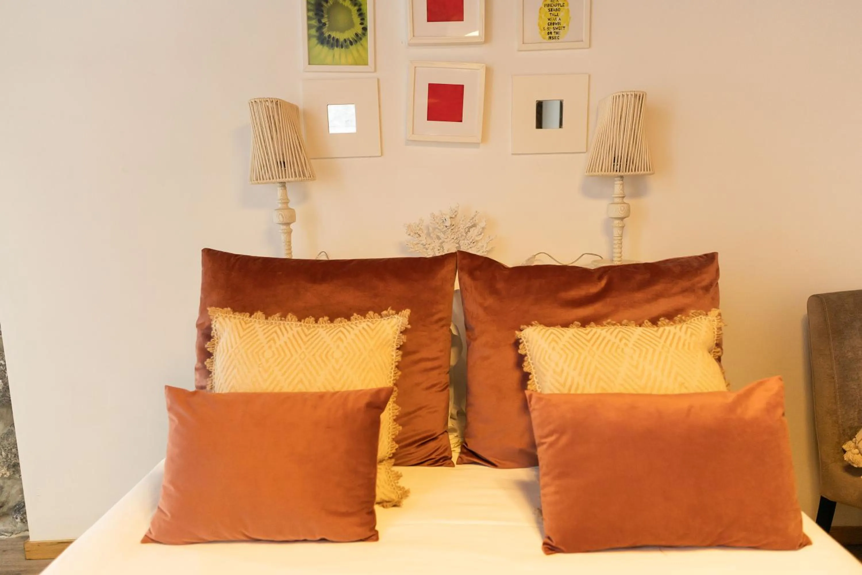 Decorative detail, Bed in Bellu Suites