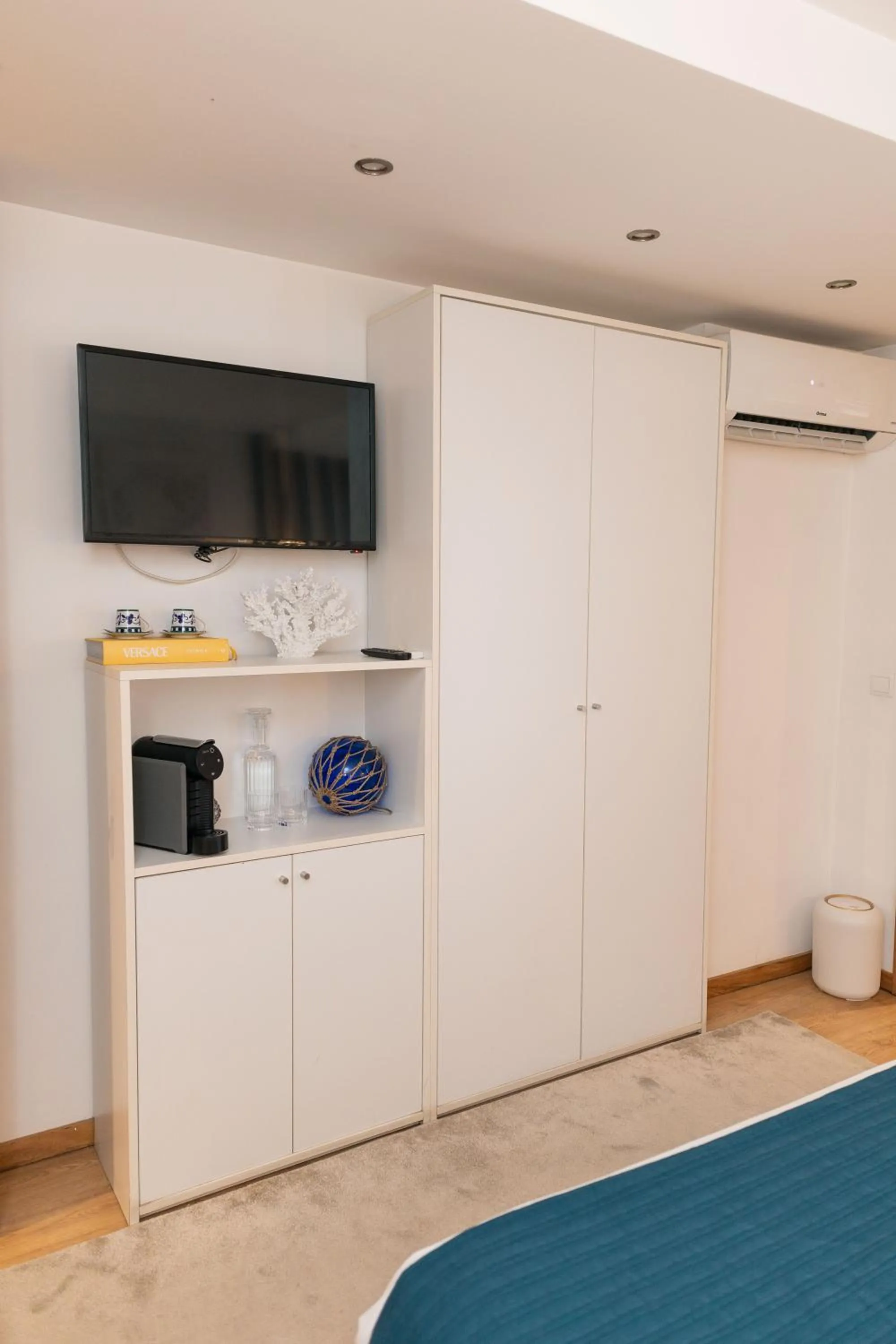 TV and multimedia in Bellu Suites