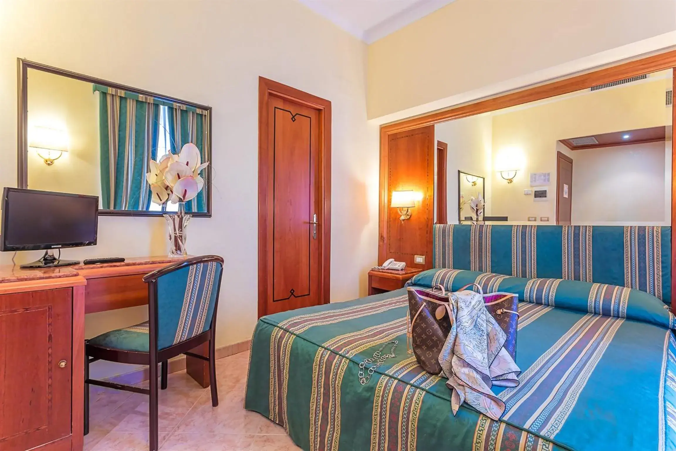 Photo of the whole room, Bed in Raeli Hotel Lux Photo of the whole room, Bed in Raeli Hotel Lux