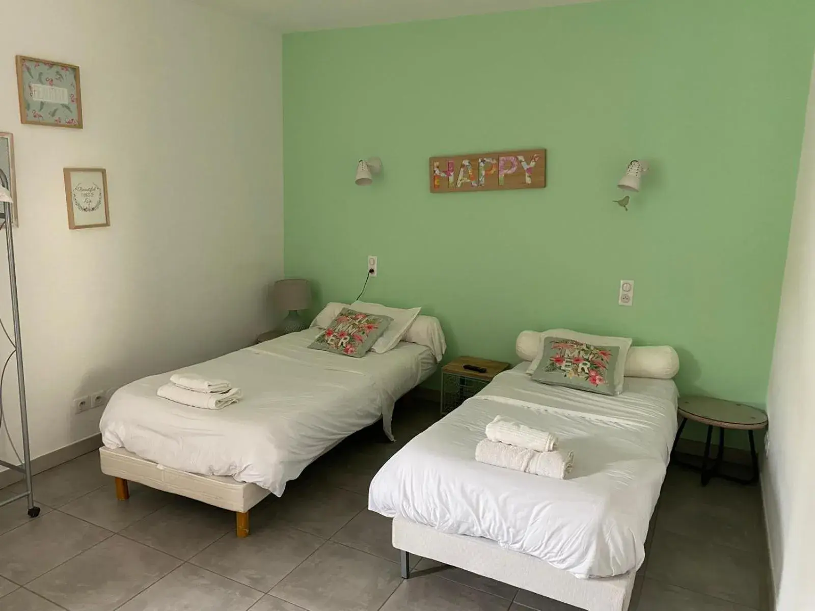 Twin Room in Auberge les Galets Twin Room in Auberge les Galets