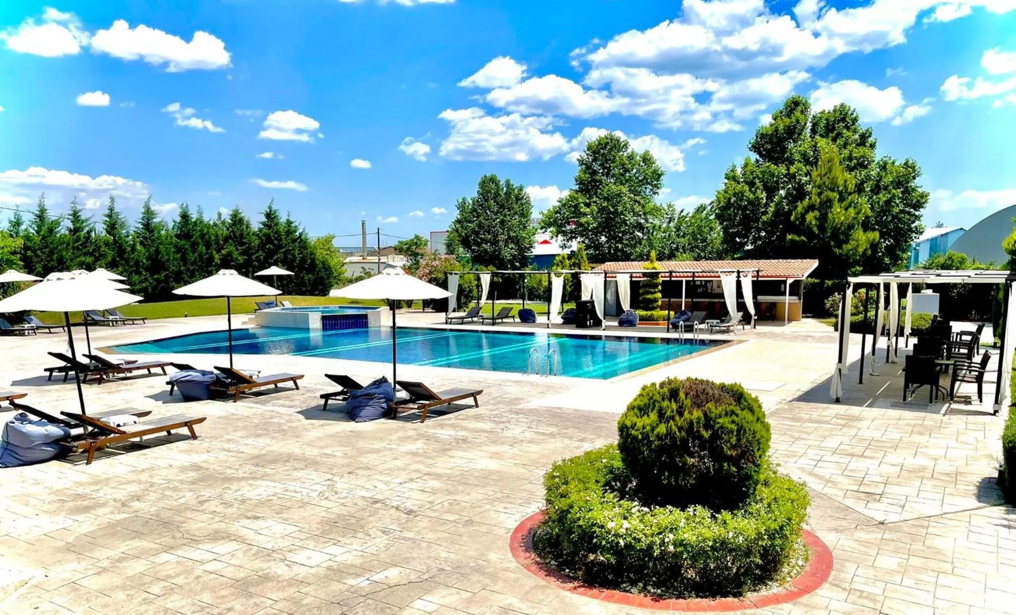 Swimming pool in Kornilios Palace
