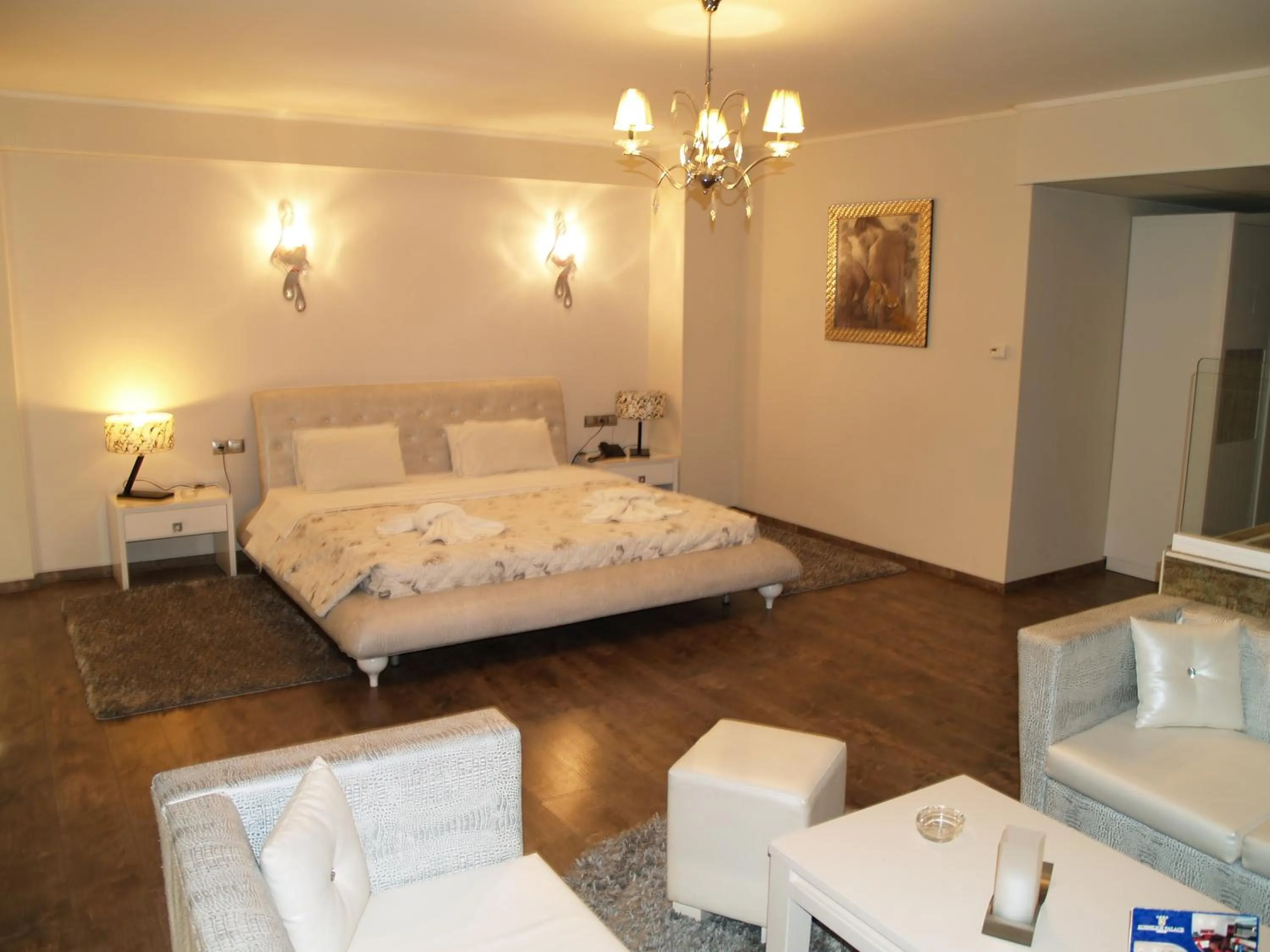 Photo of the whole room in Kornilios Palace