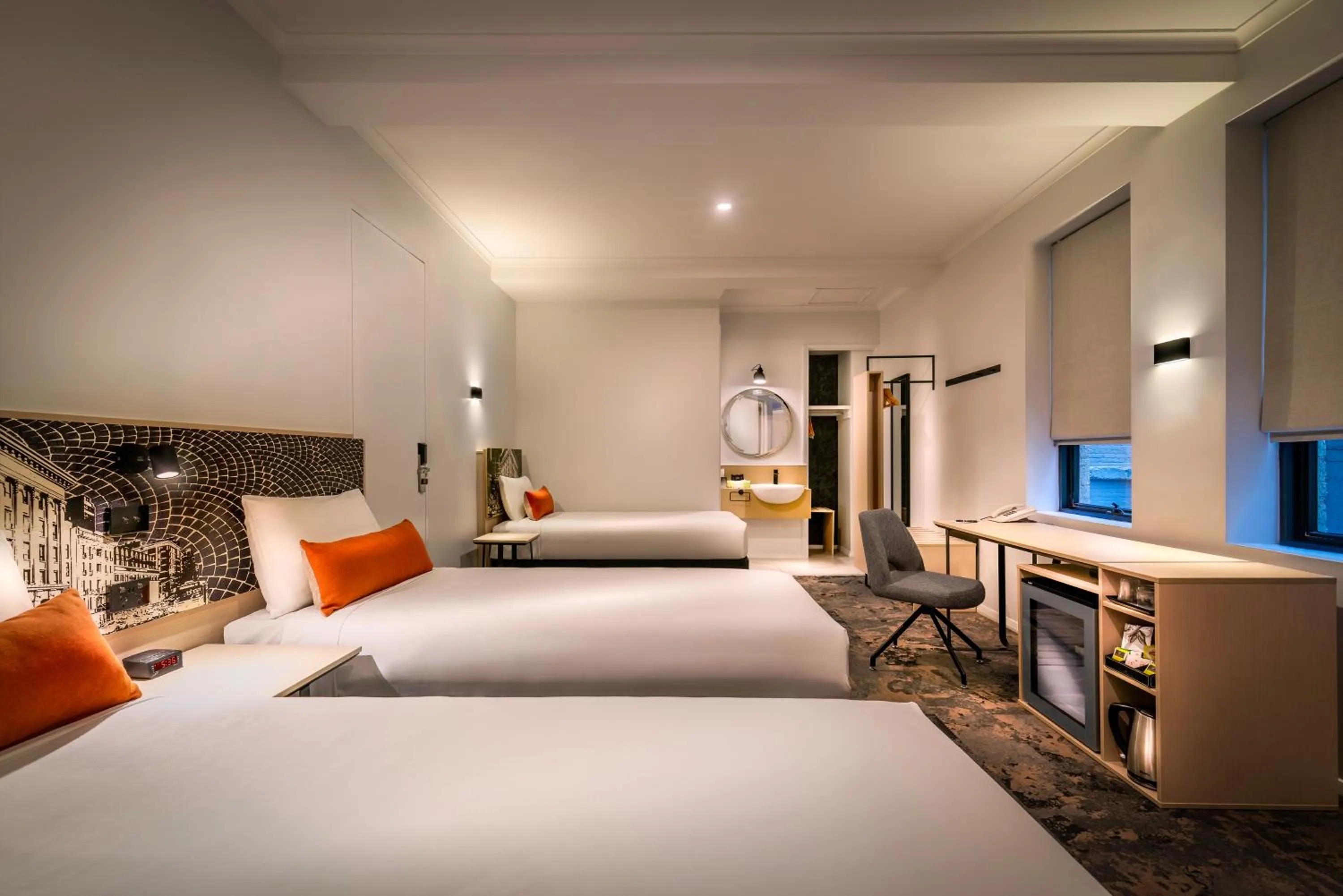 Photo of the whole room, Bed in Batman's Hill on Collins