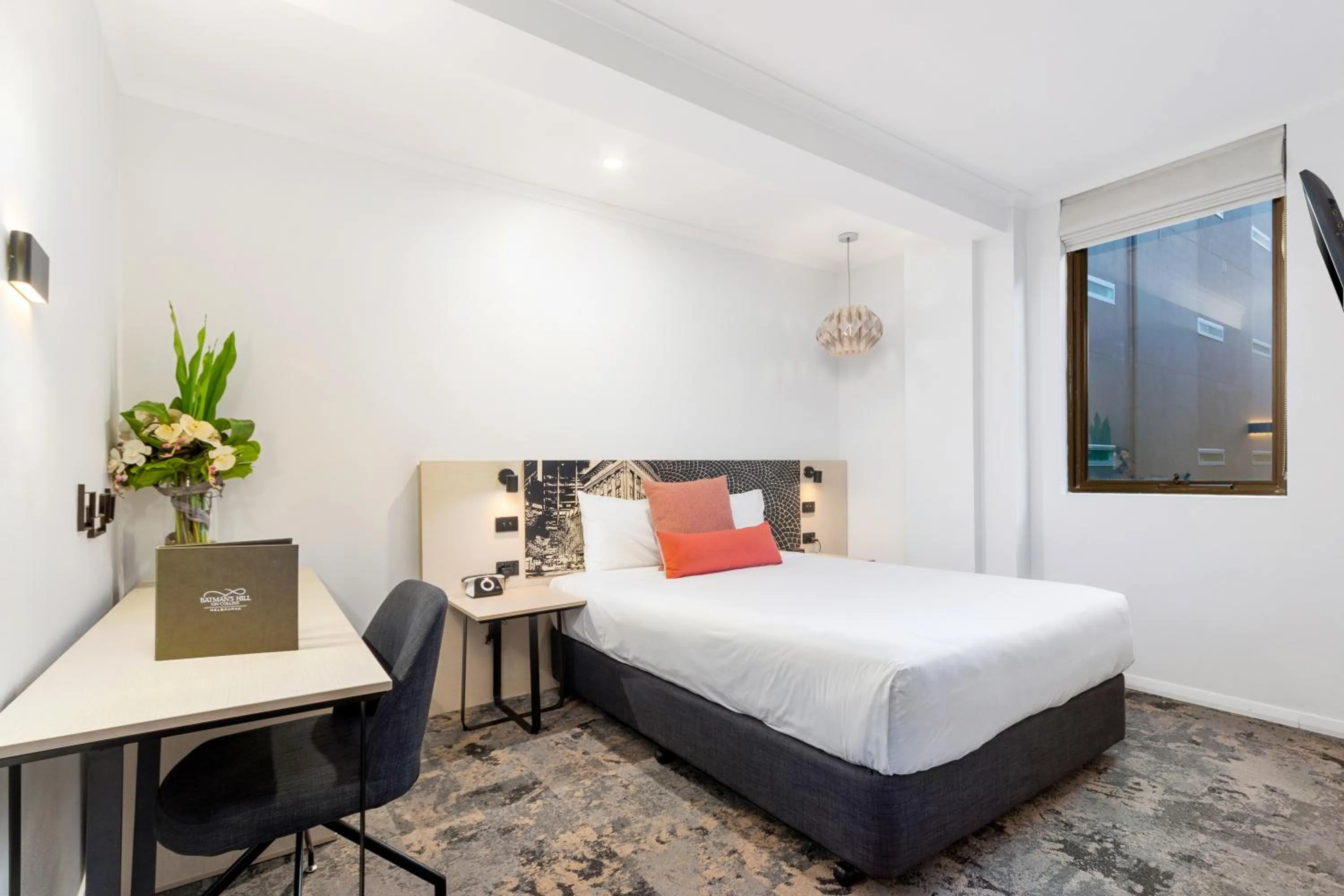 Photo of the whole room, Bed in Batman's Hill on Collins