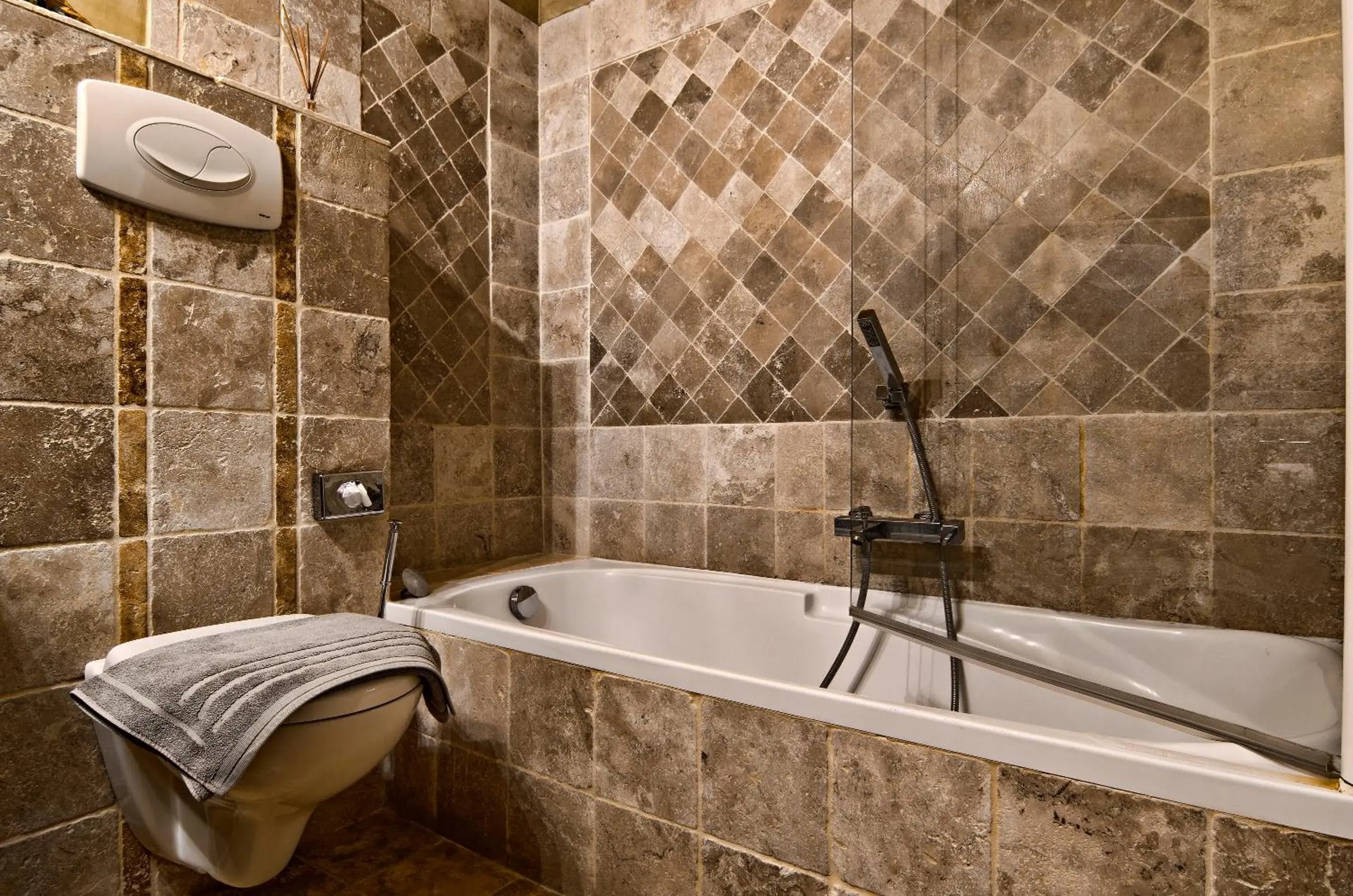 Twin Room in Le Mas Du Pont Roman Twin Room in Le Mas Du Pont Roman