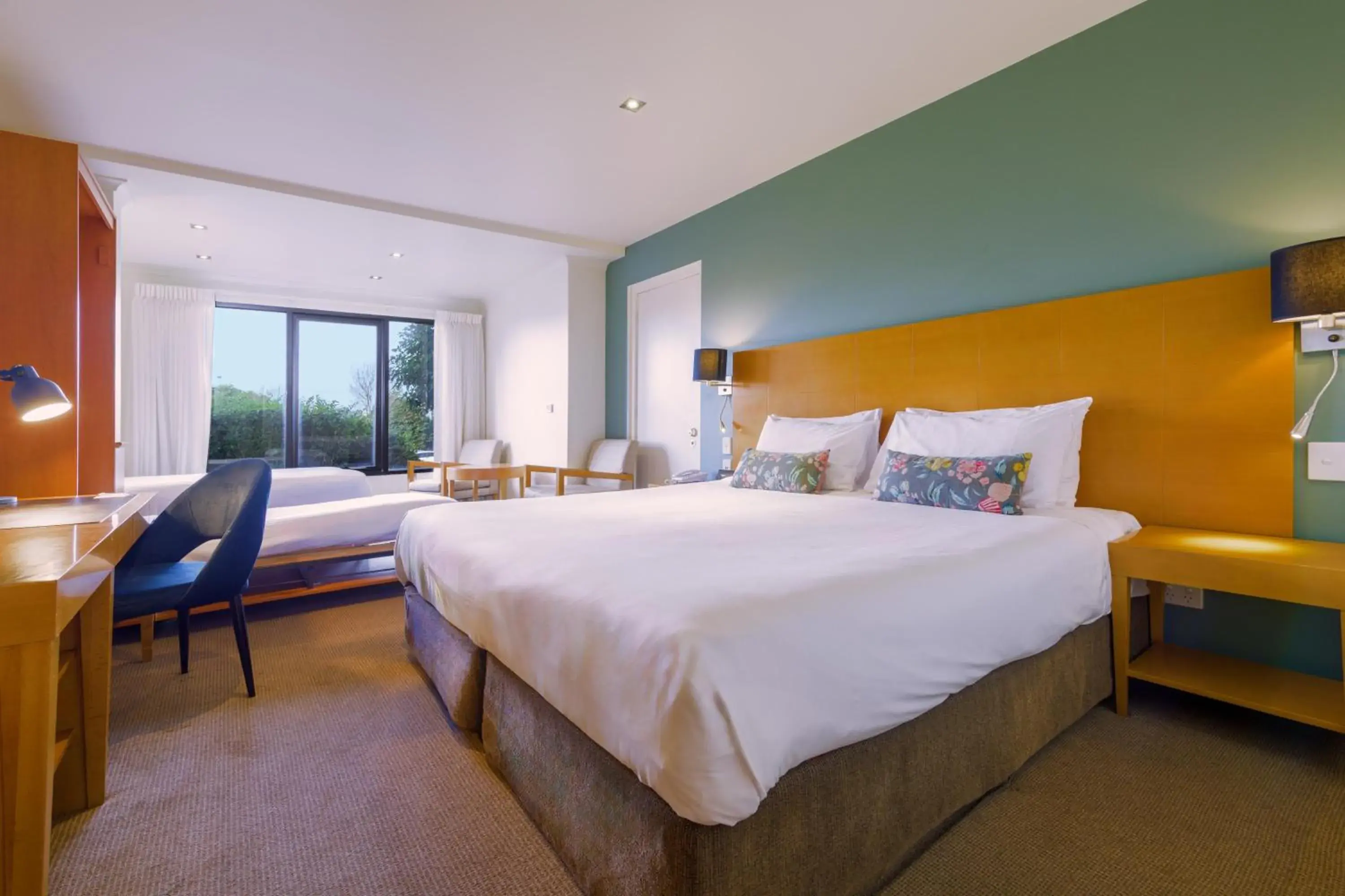 Bedroom, Bed in Nightelier Devonport Gateway Hotel Bedroom, Bed in Nightelier Devonport Gateway Hotel