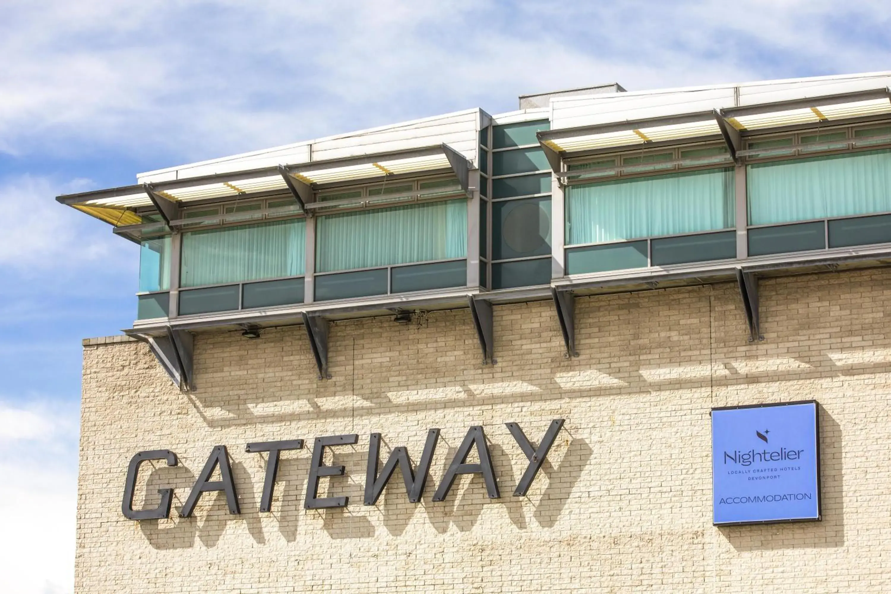 Property building in Nightelier Devonport Gateway Hotel Property building in Nightelier Devonport Gateway Hotel