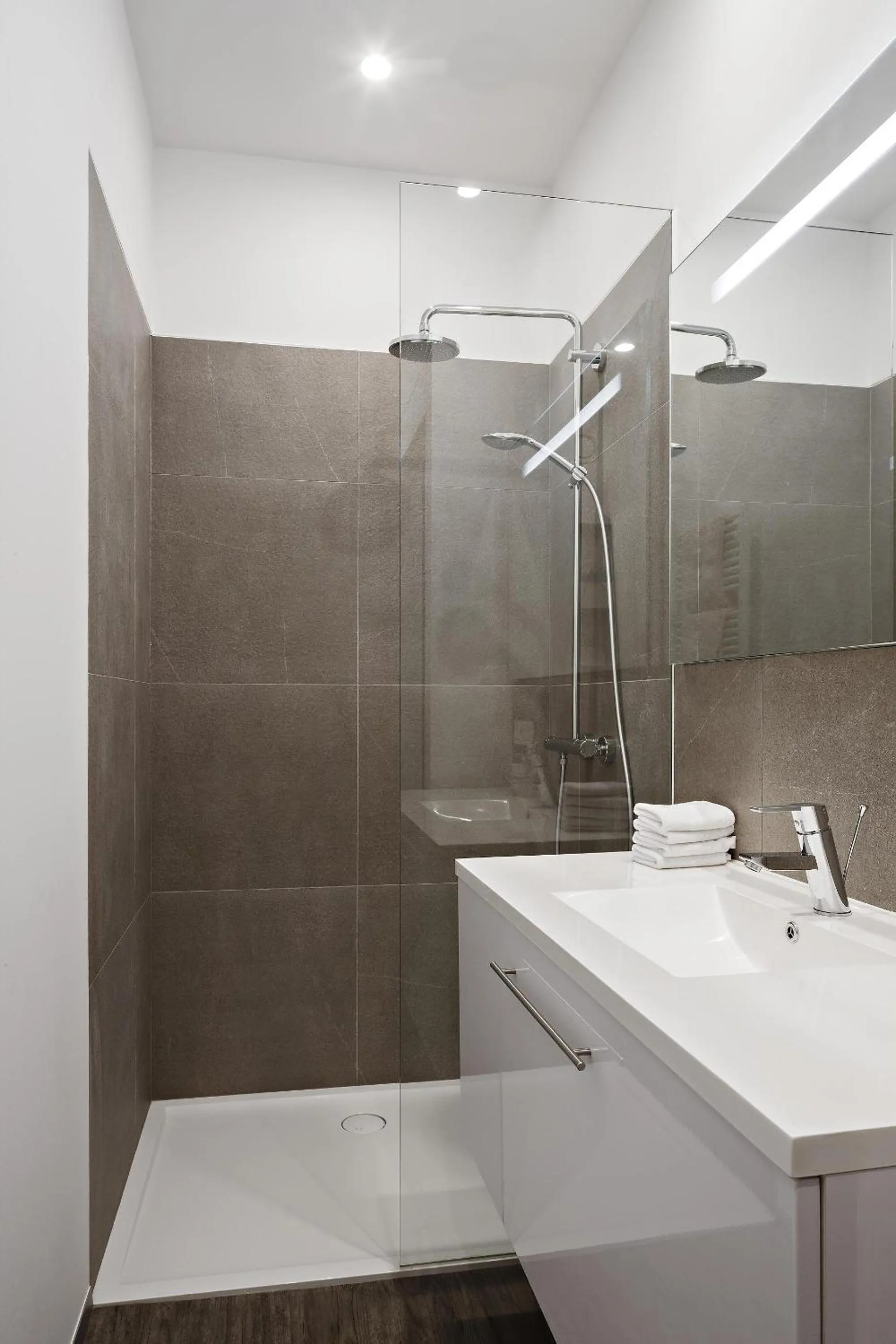 Decorative detail in Hotel Duivels Paterke Harelbeeksestraat 29, 8500 Kortrijk