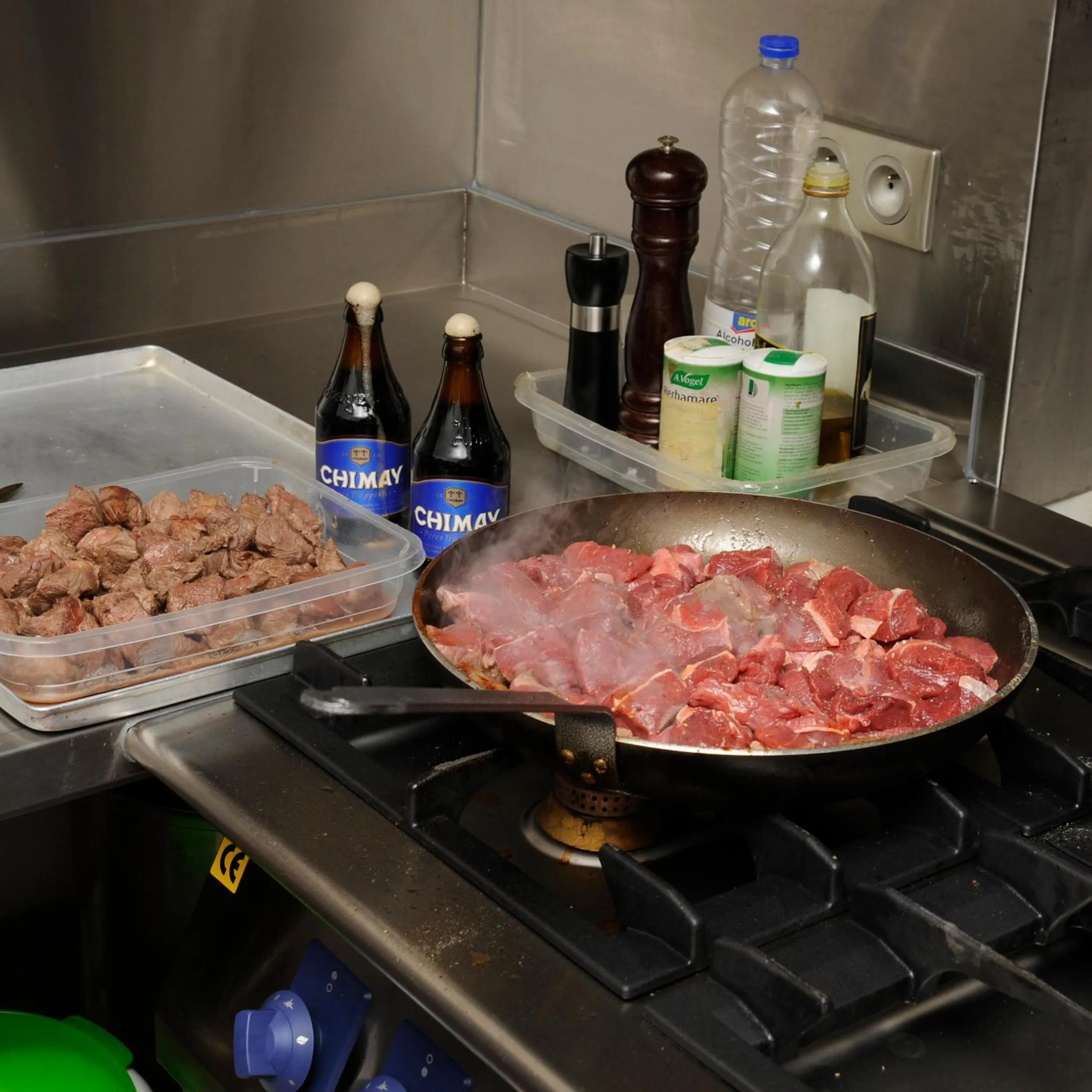 Food and drinks in Hotel Duivels Paterke Harelbeeksestraat 29, 8500 Kortrijk