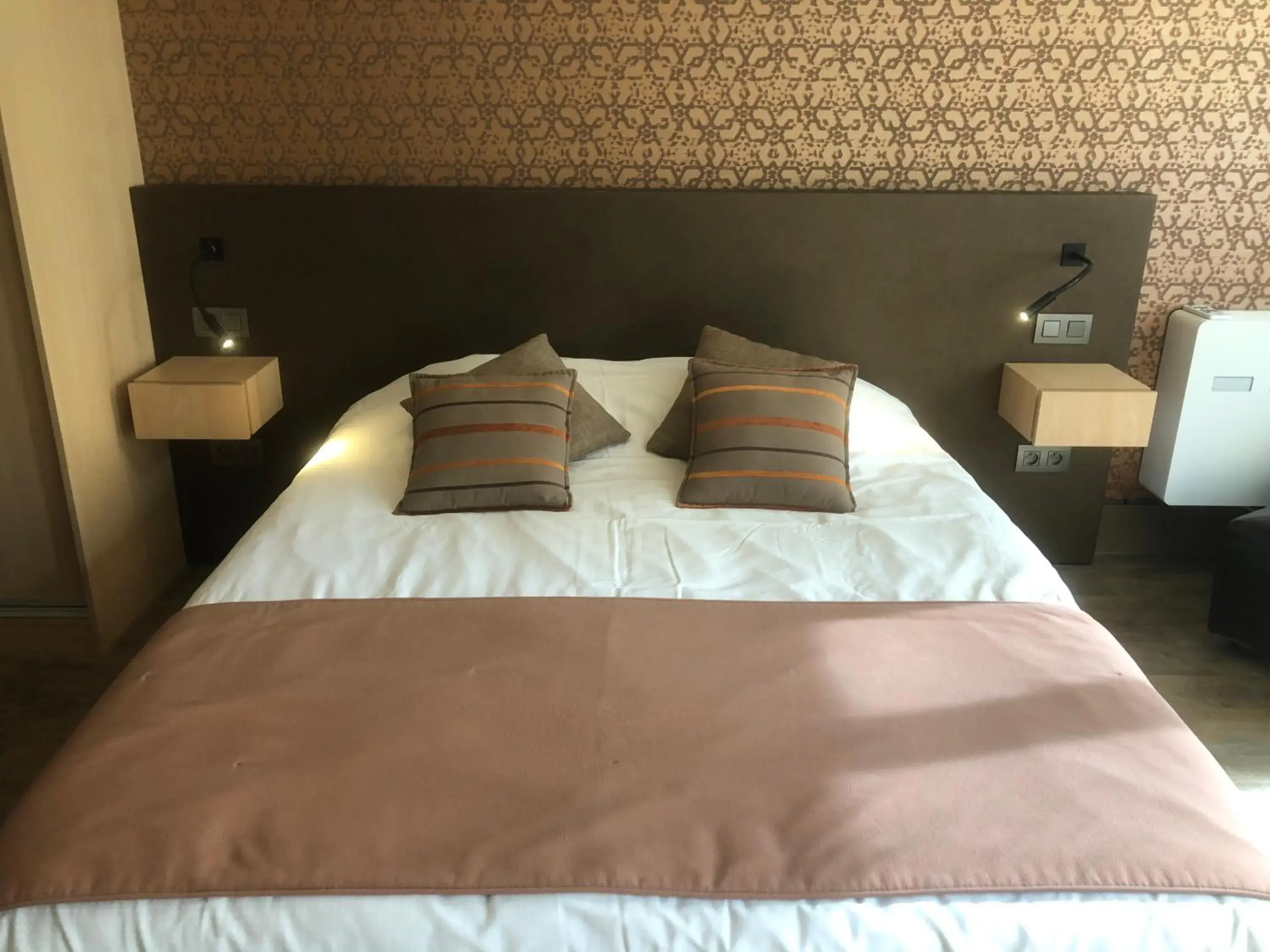 Luxury Double or Twin Room in Hotel Duivels Paterke Harelbeeksestraat 29, 8500 Kortrijk Luxury Double or Twin Room in Hotel Duivels Paterke Harelbeeksestraat 29, 8500 Kortrijk