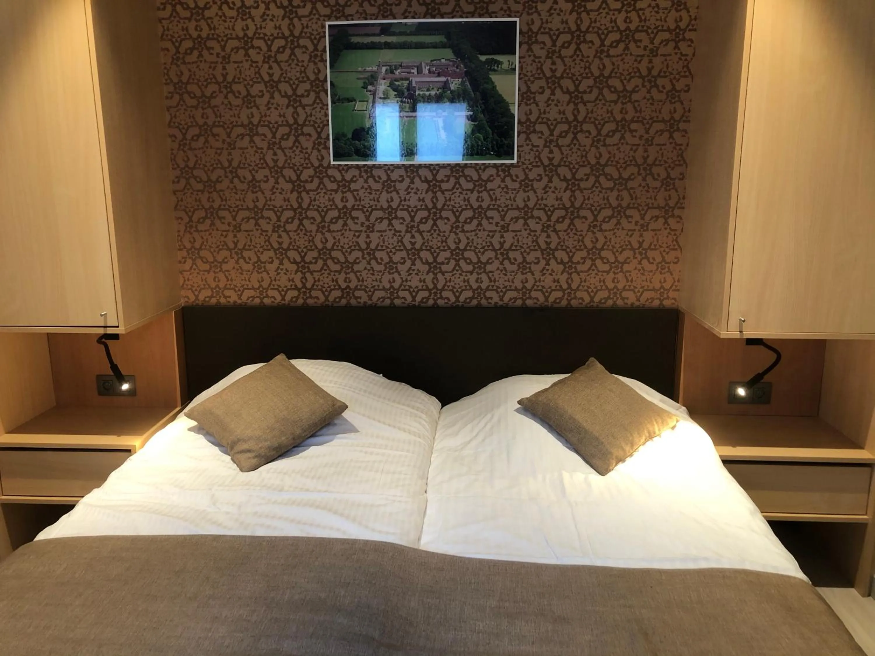 Bed in Hotel Duivels Paterke Harelbeeksestraat 29, 8500 Kortrijk