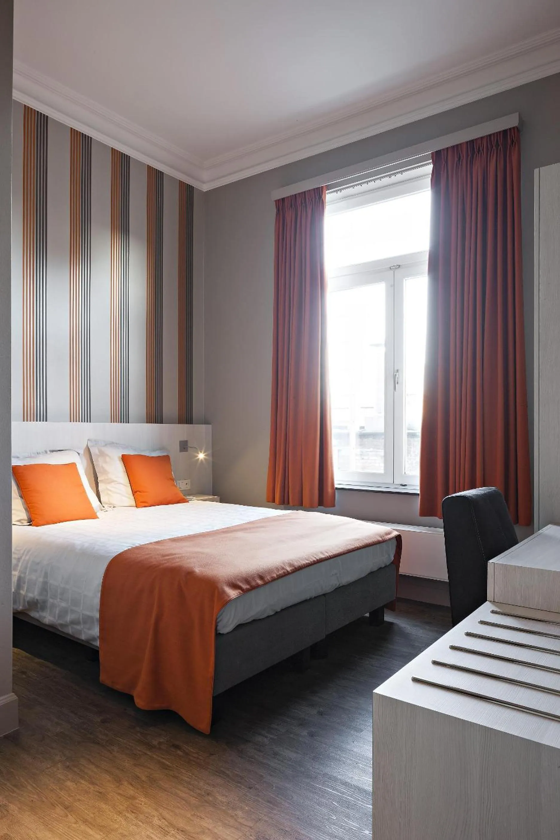 Decorative detail, Bed in Hotel Duivels Paterke Harelbeeksestraat 29, 8500 Kortrijk