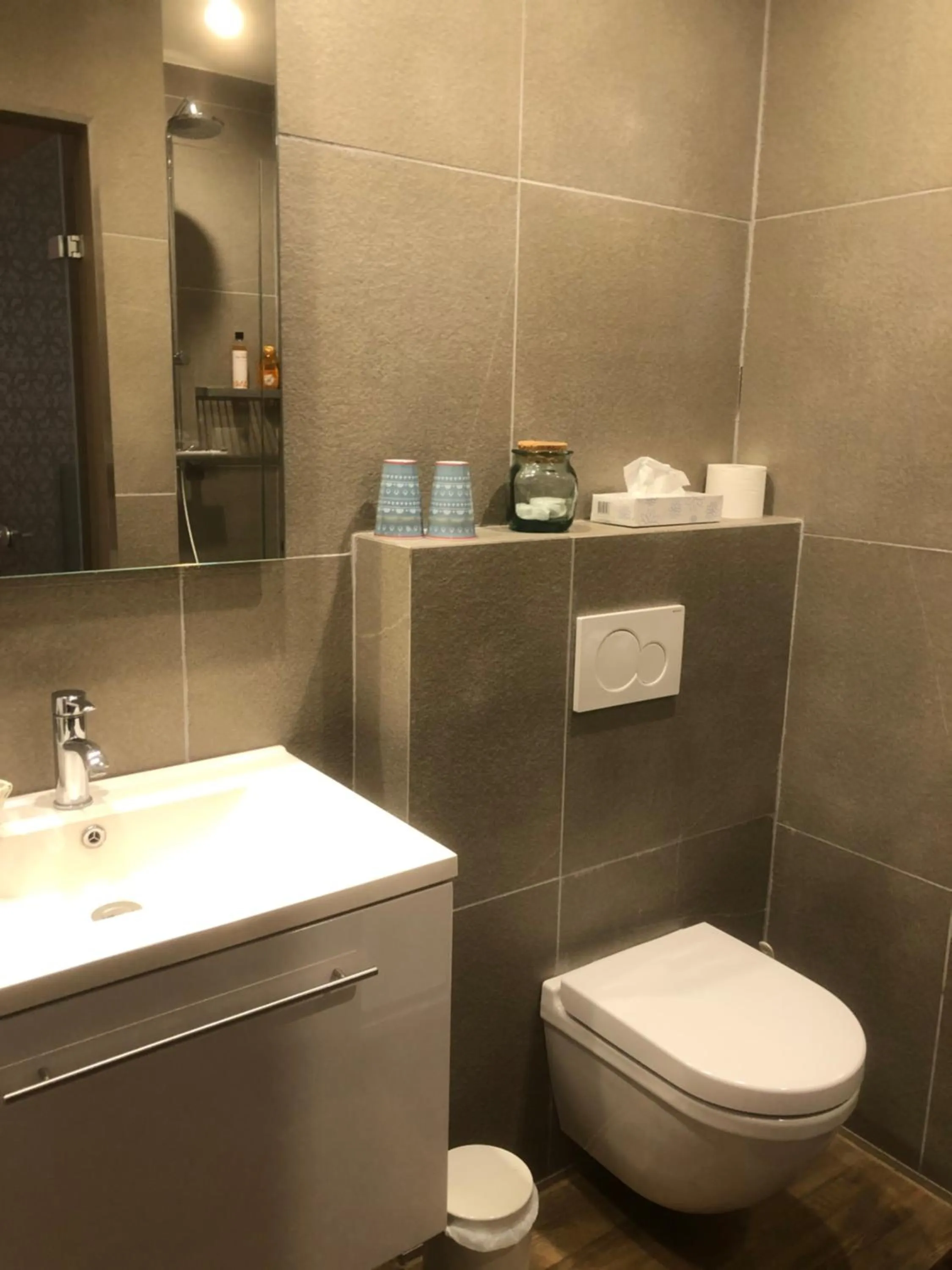 Toilet in Hotel Duivels Paterke Harelbeeksestraat 29, 8500 Kortrijk