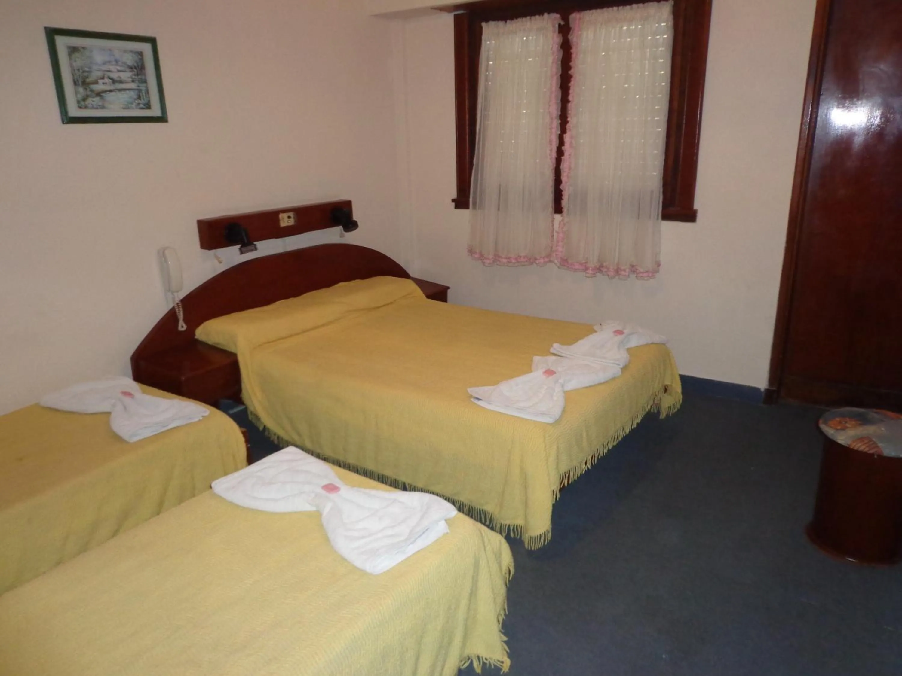 Hotel Shelter